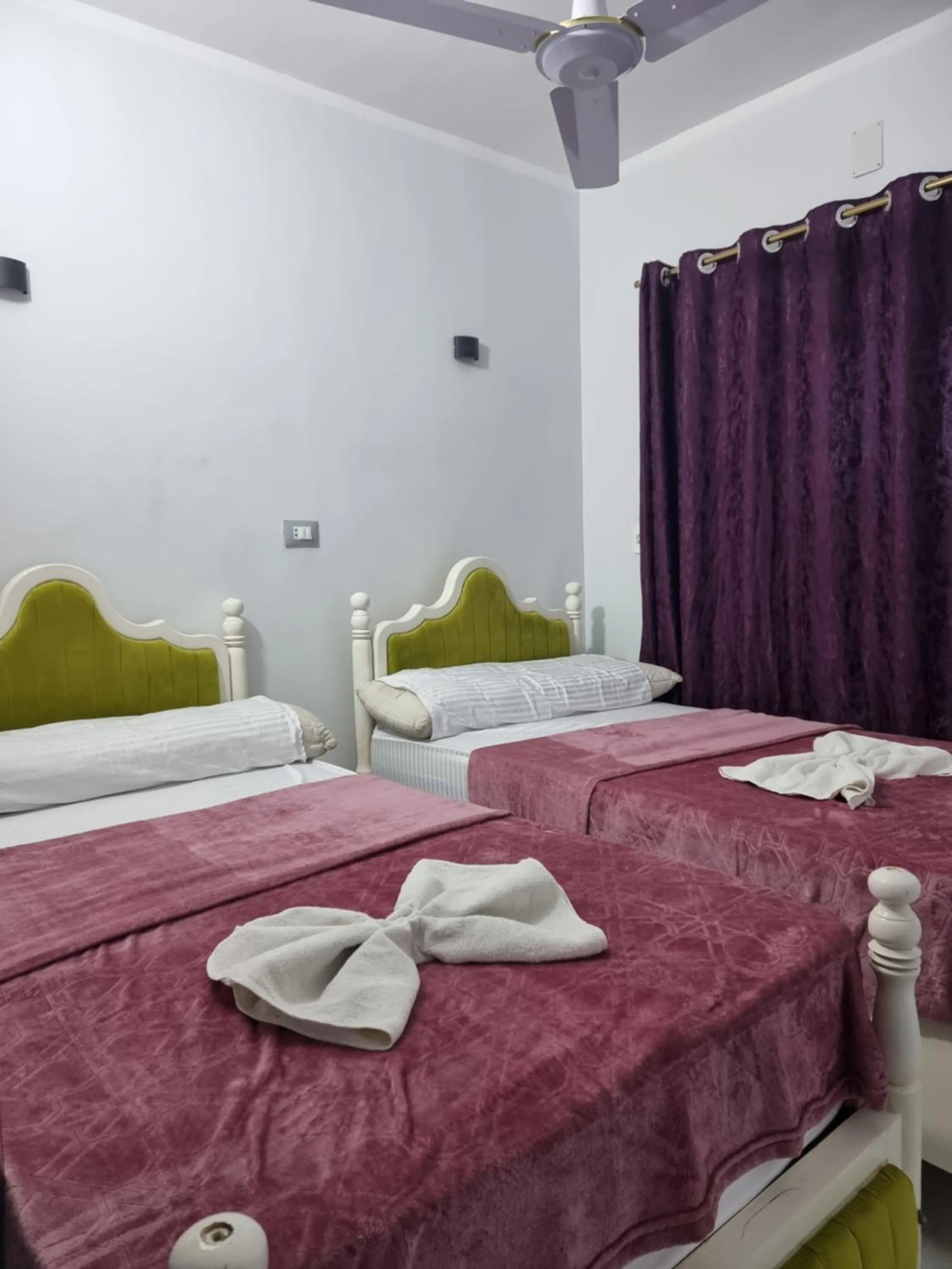 Bedroom, Bed in Baba Dool