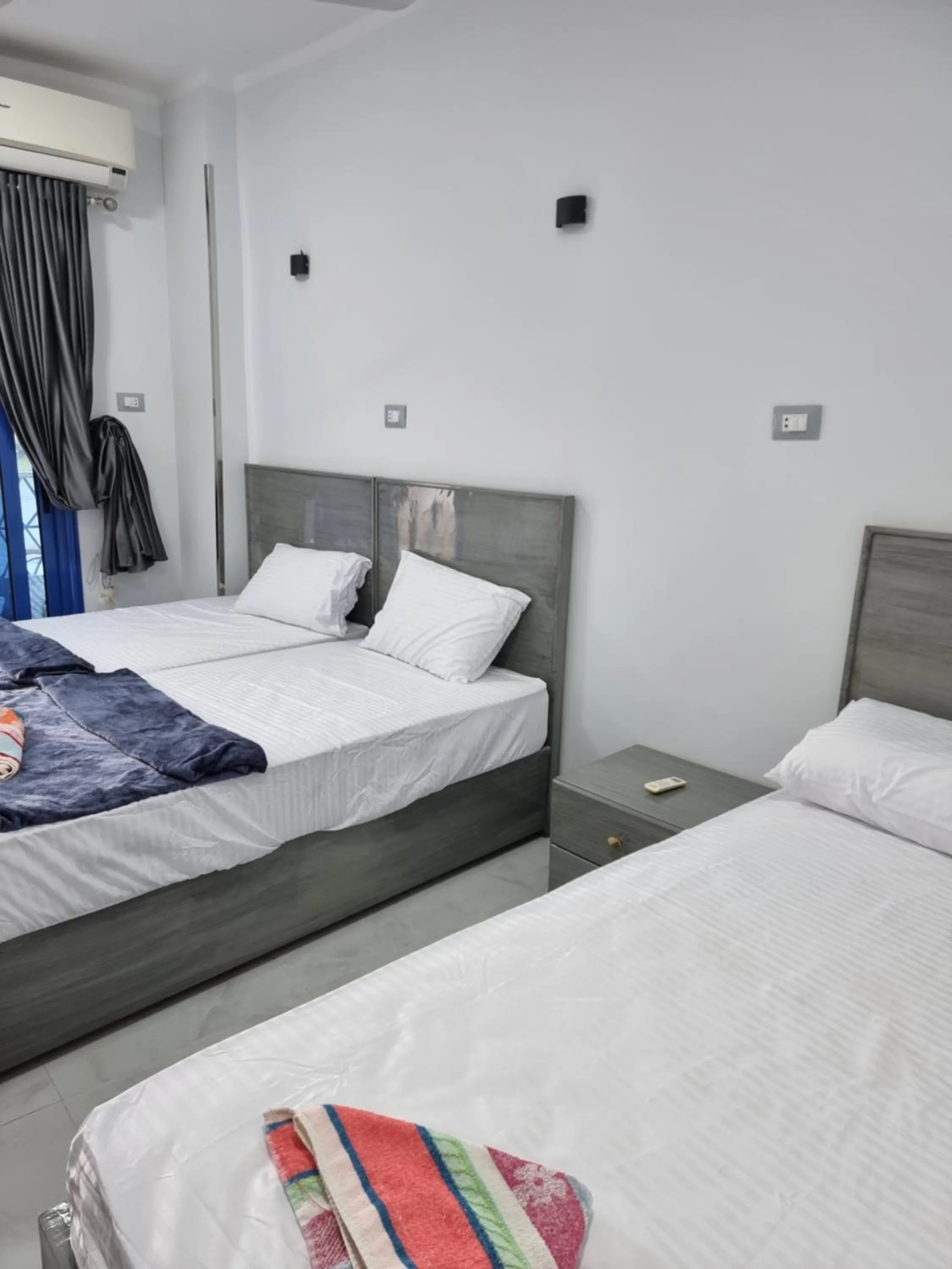 Bed in Baba Dool