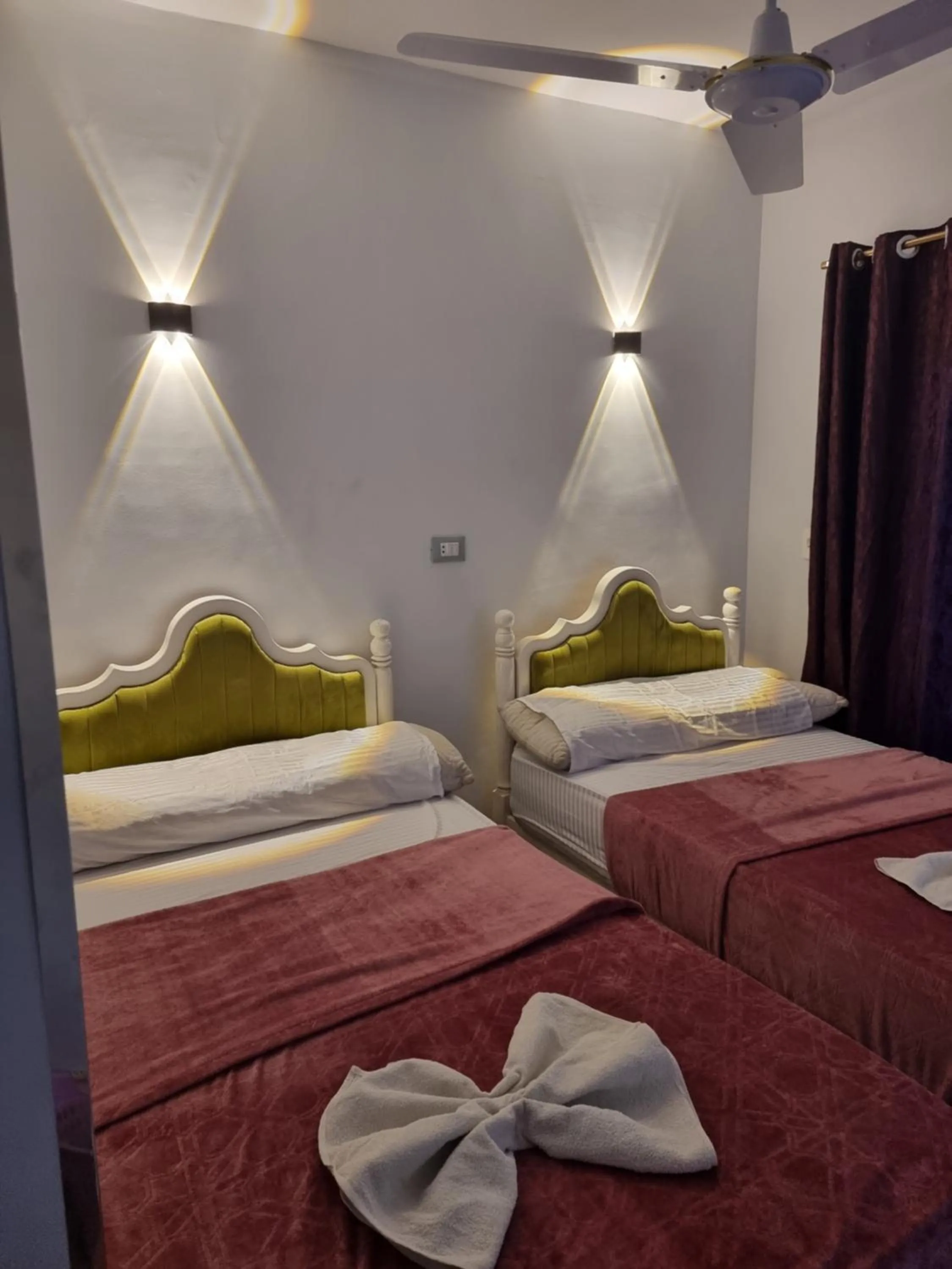 Bed in Baba Dool