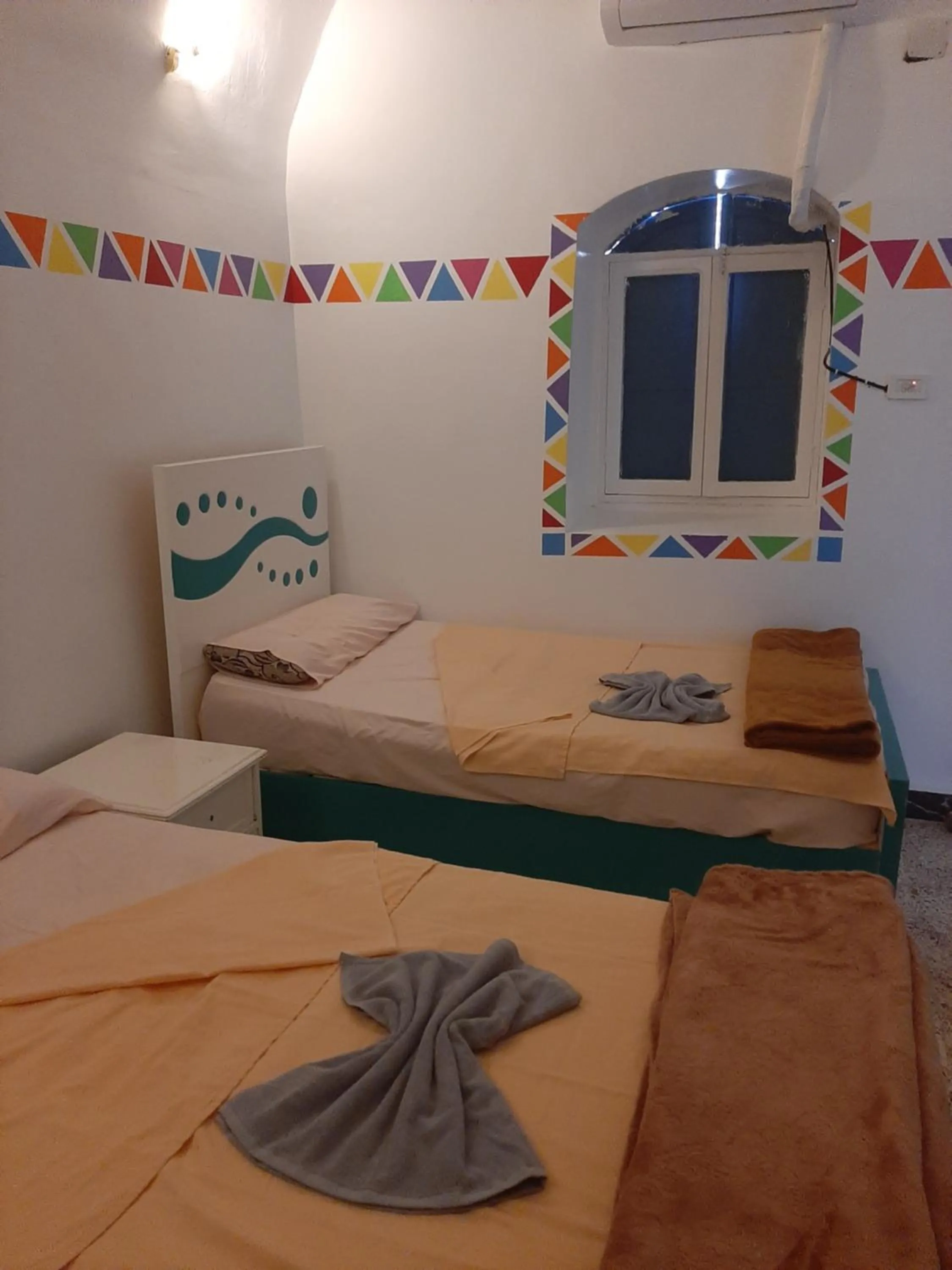 Bed in Baba Dool