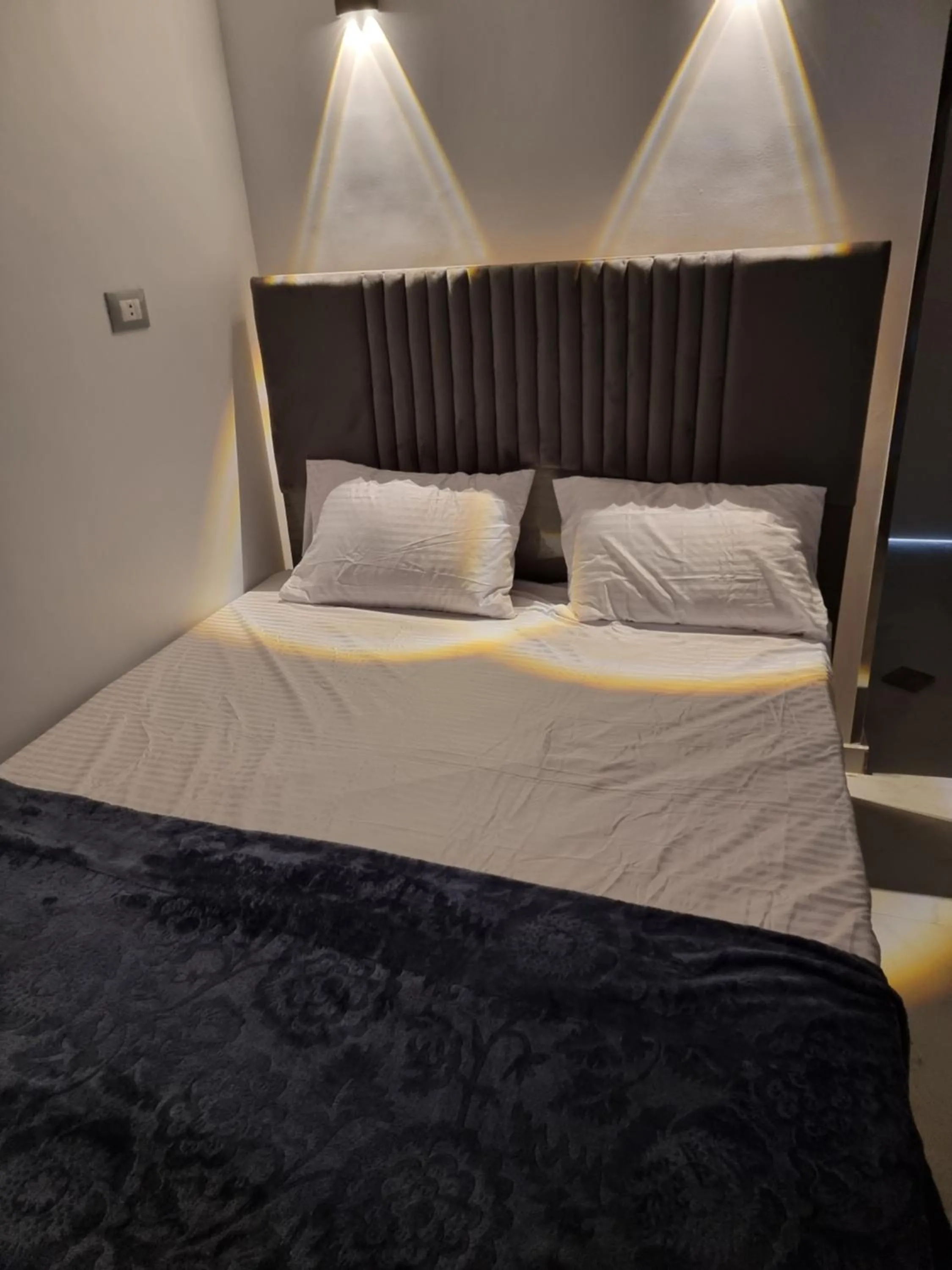 Photo of the whole room, Bed in Baba Dool