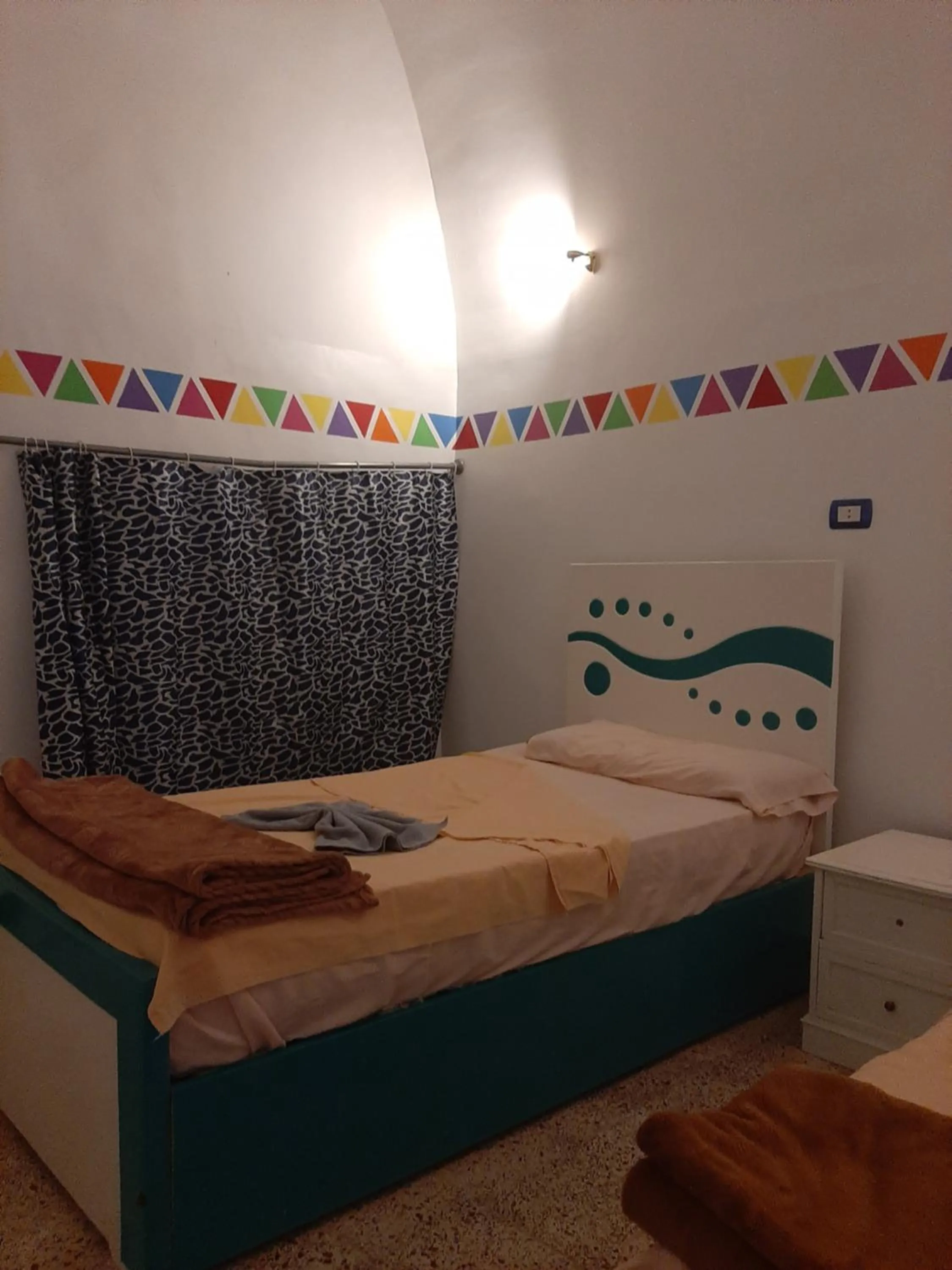Bed in Baba Dool