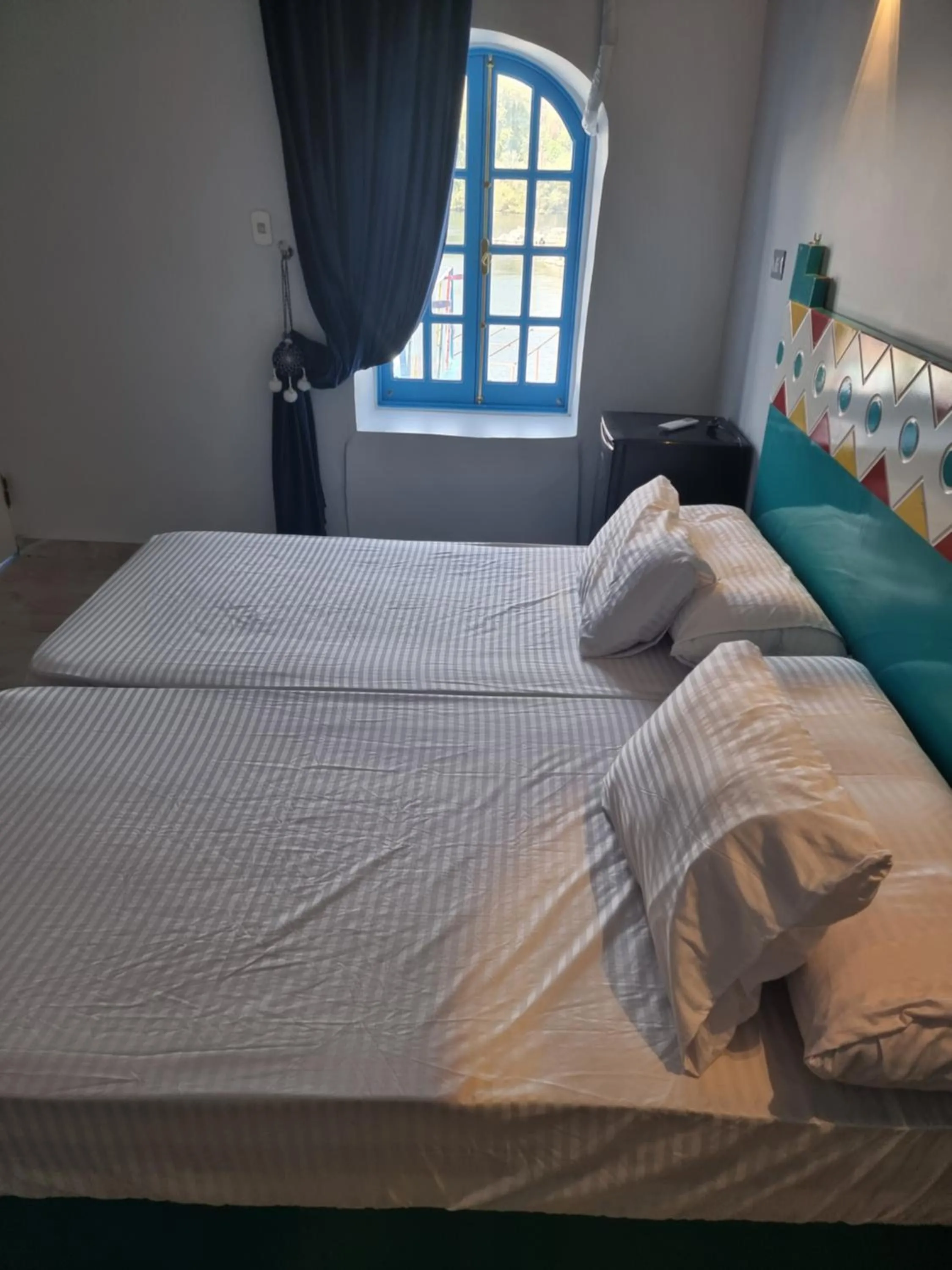 Bed in Baba Dool