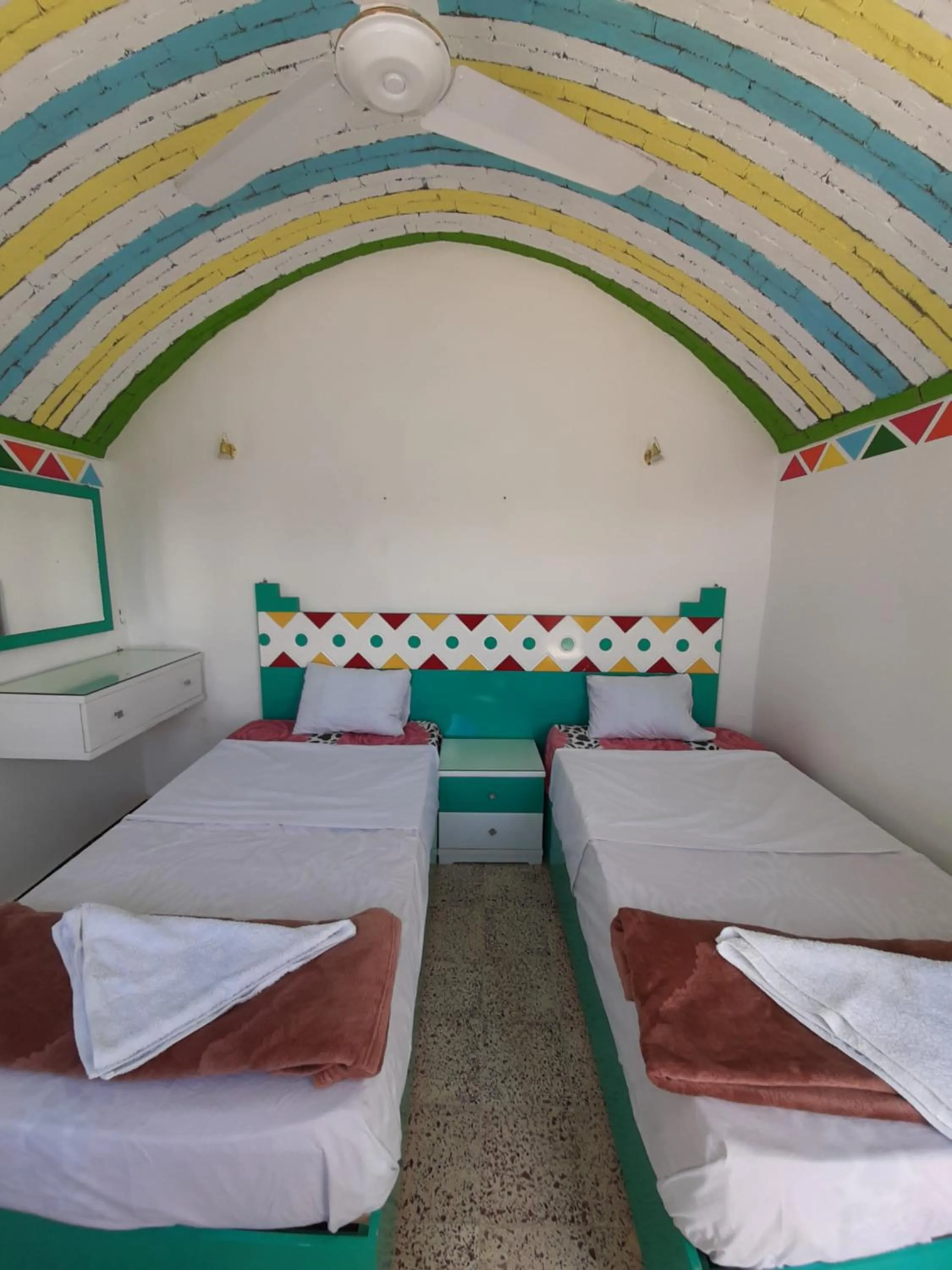 Bed in Baba Dool