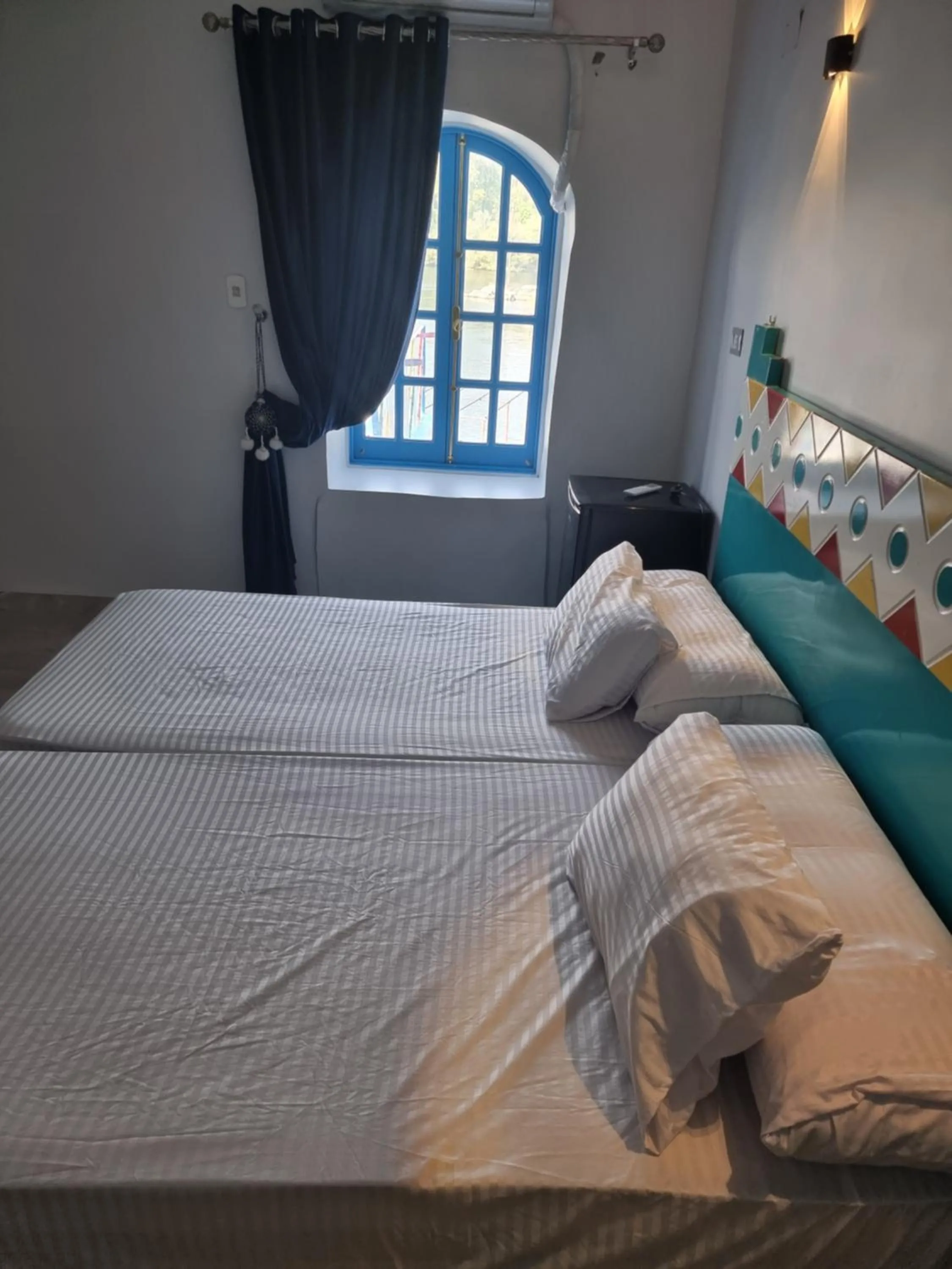 Bed in Baba Dool