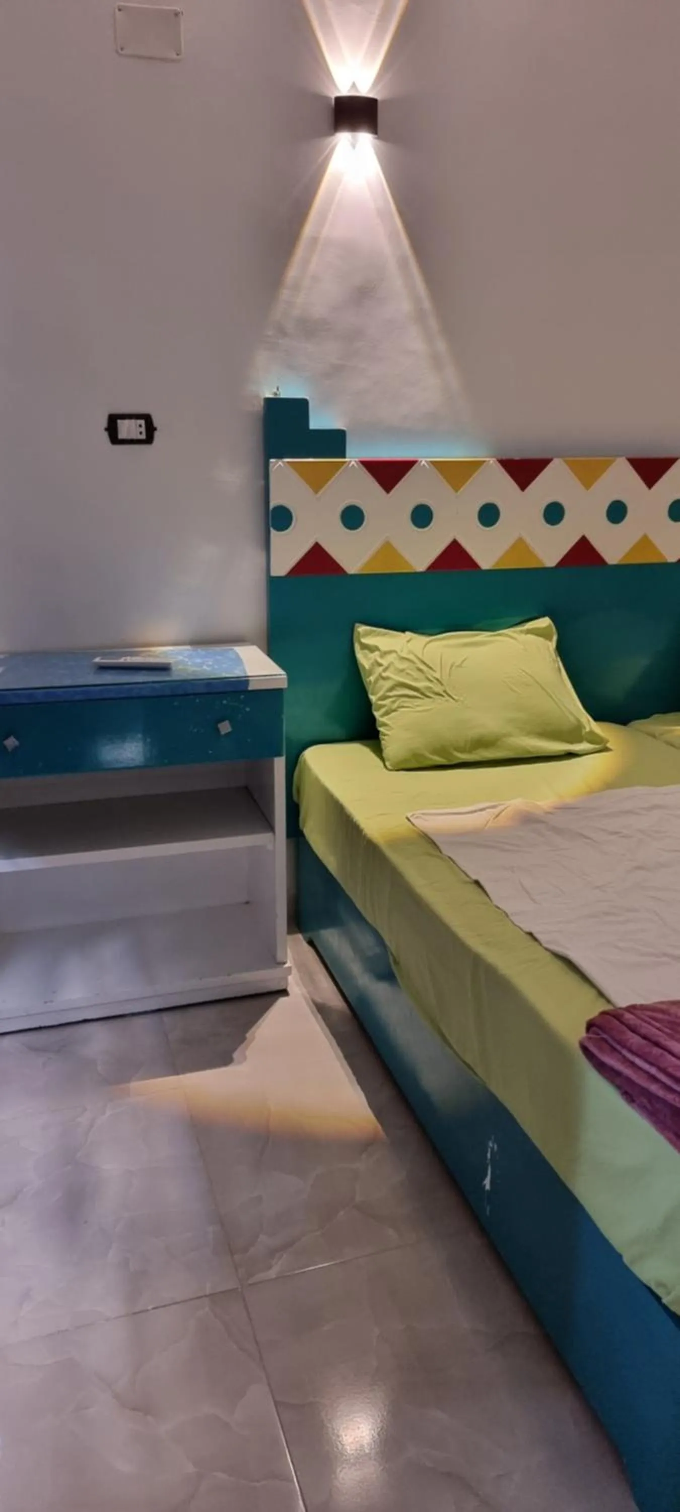 Bed in Baba Dool