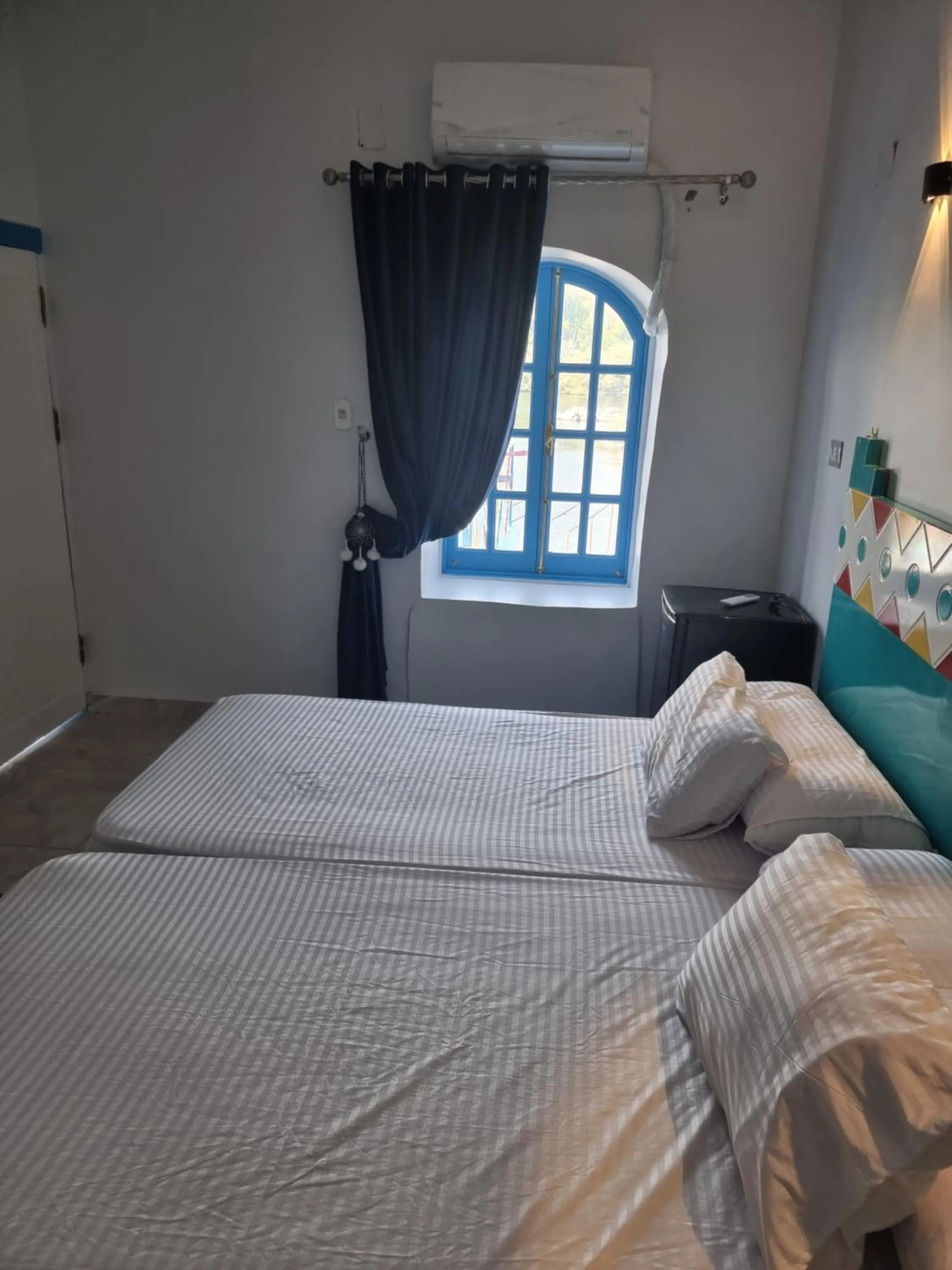 Bed in Baba Dool