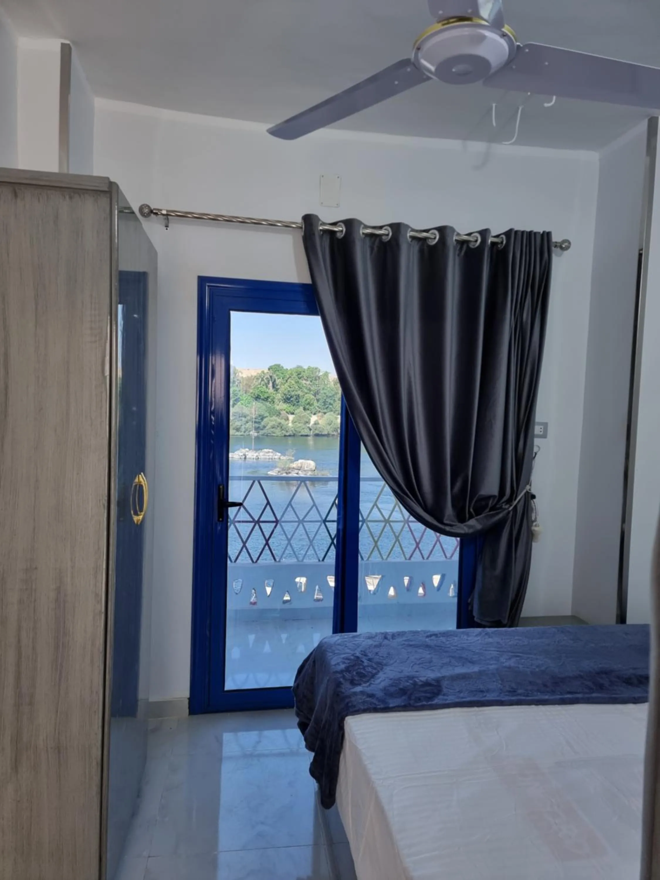 Bed in Baba Dool