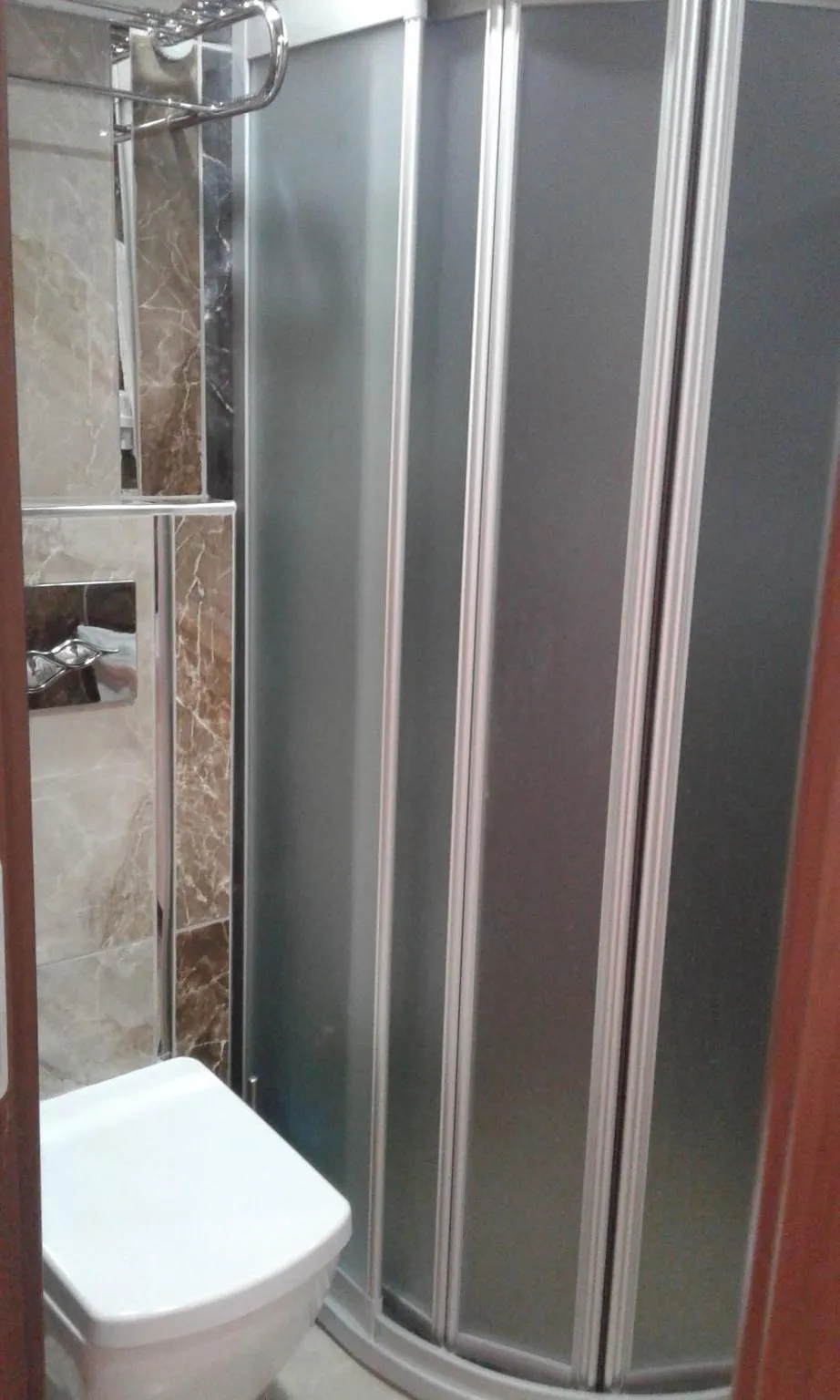 Shower in SunAnatolia Otel