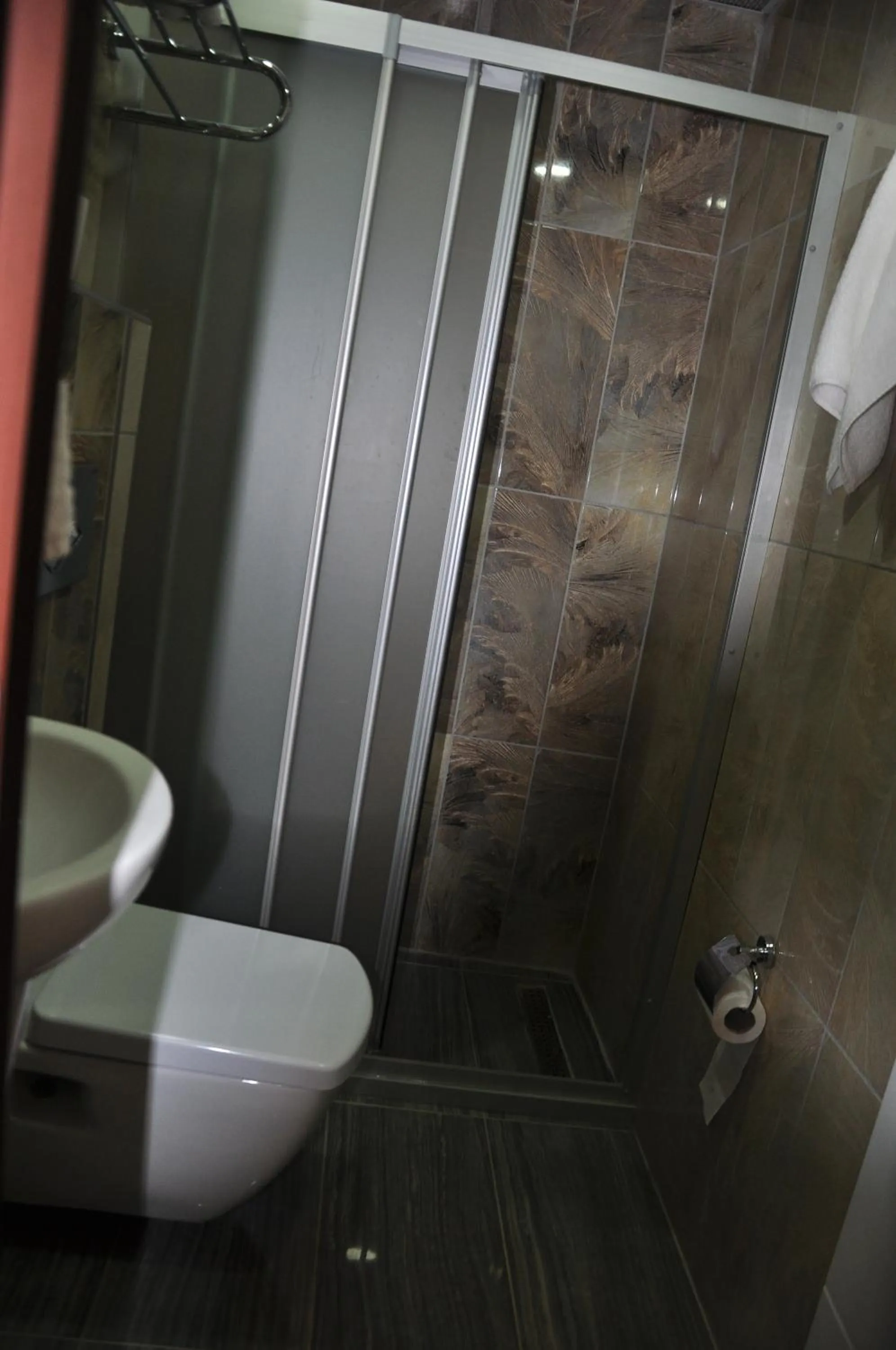 Shower in SunAnatolia Otel