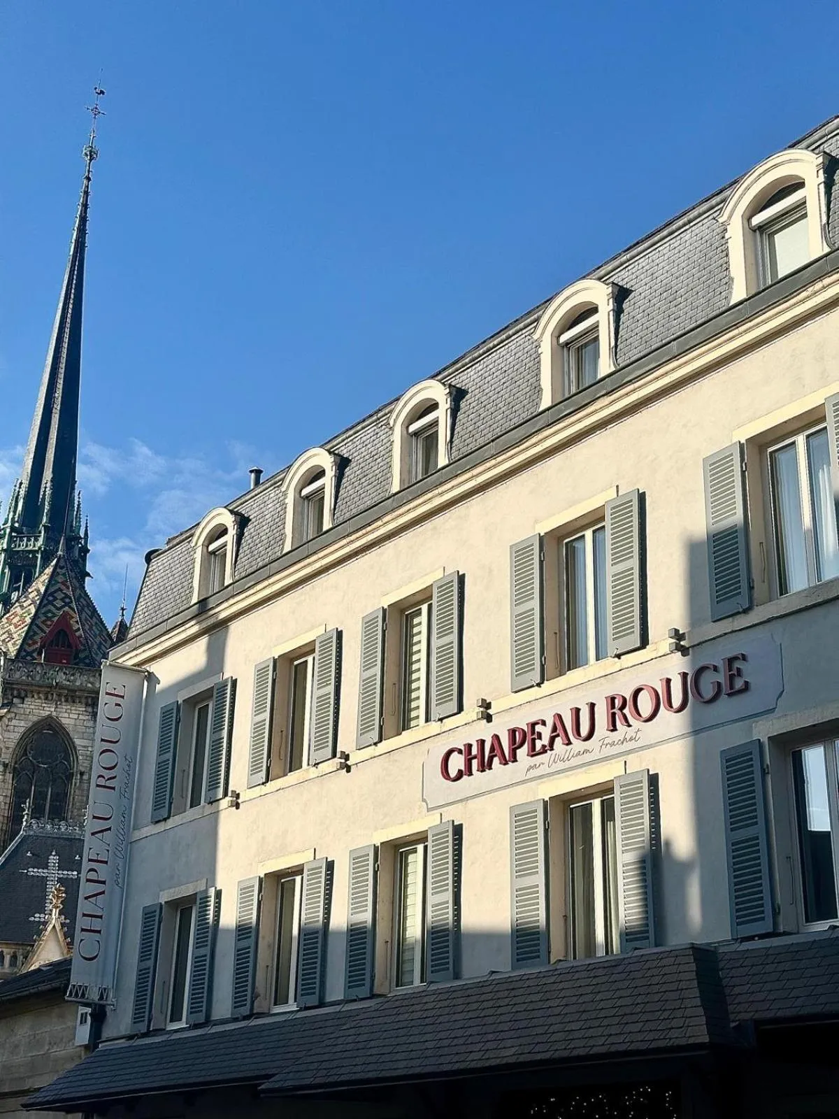 Facade/entrance in Chapeau Rouge par William Frachot - Hôtel Espace Bien-être & Restaurant étoilé