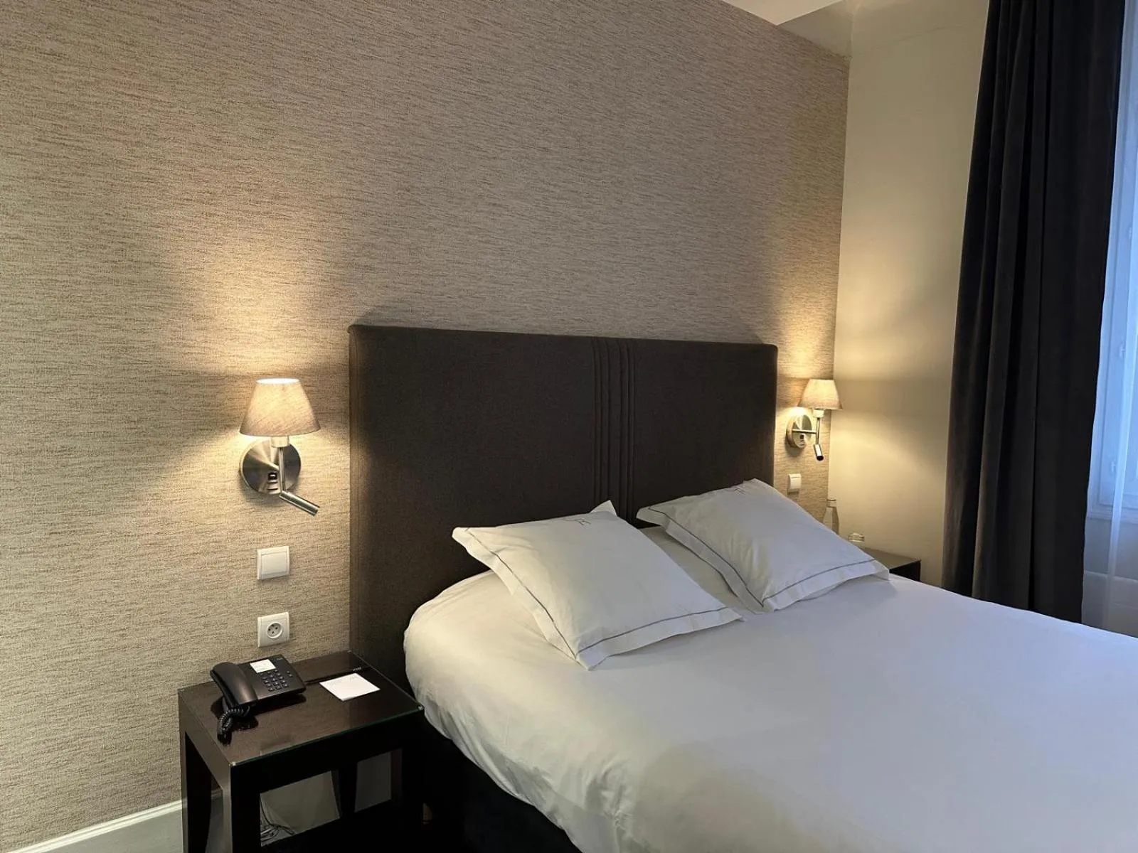 Bed in Chapeau Rouge par William Frachot - Hôtel Espace Bien-être & Restaurant étoilé