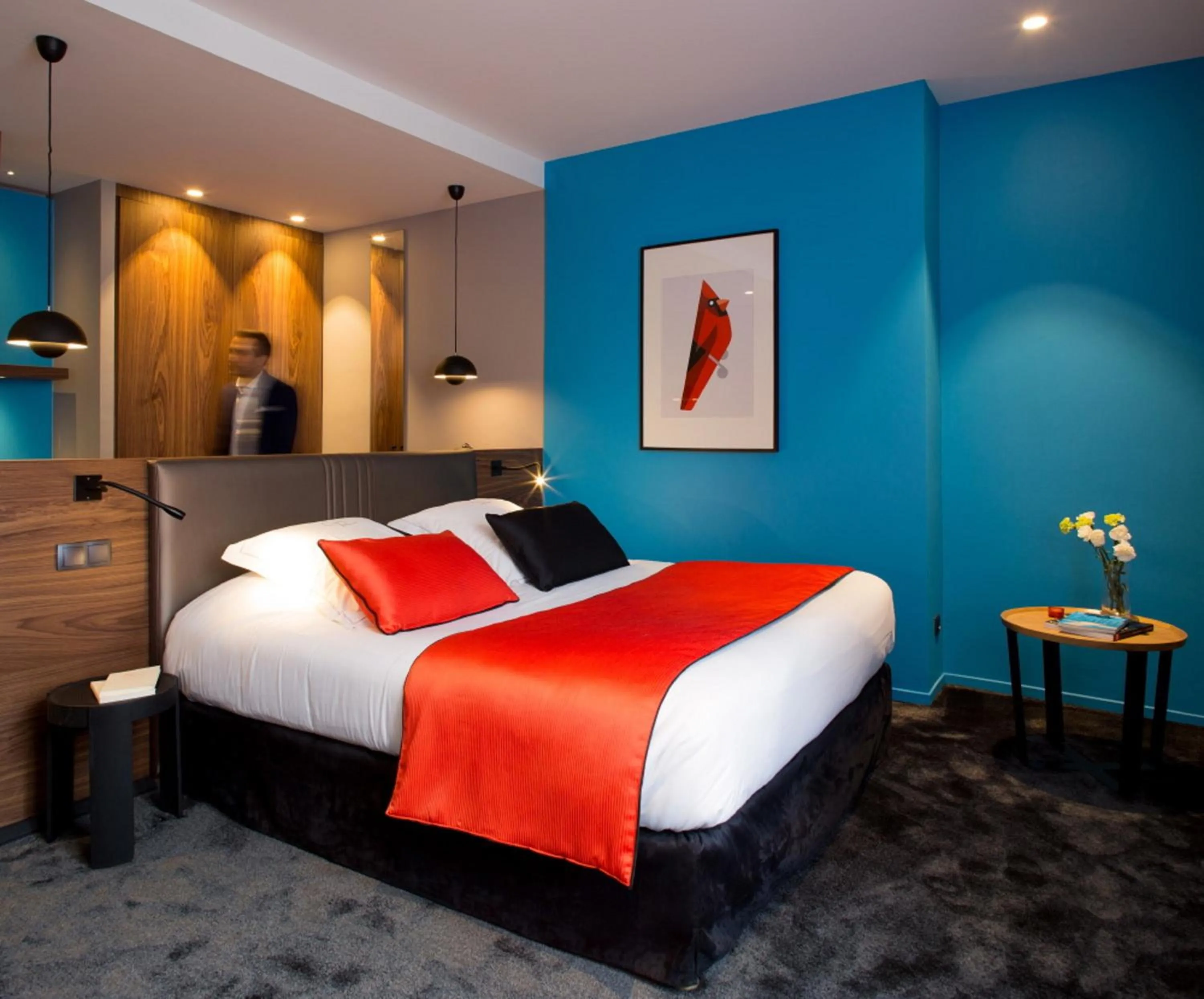 Bedroom, Bed in Chapeau Rouge par William Frachot - Hôtel Espace Bien-être & Restaurant étoilé