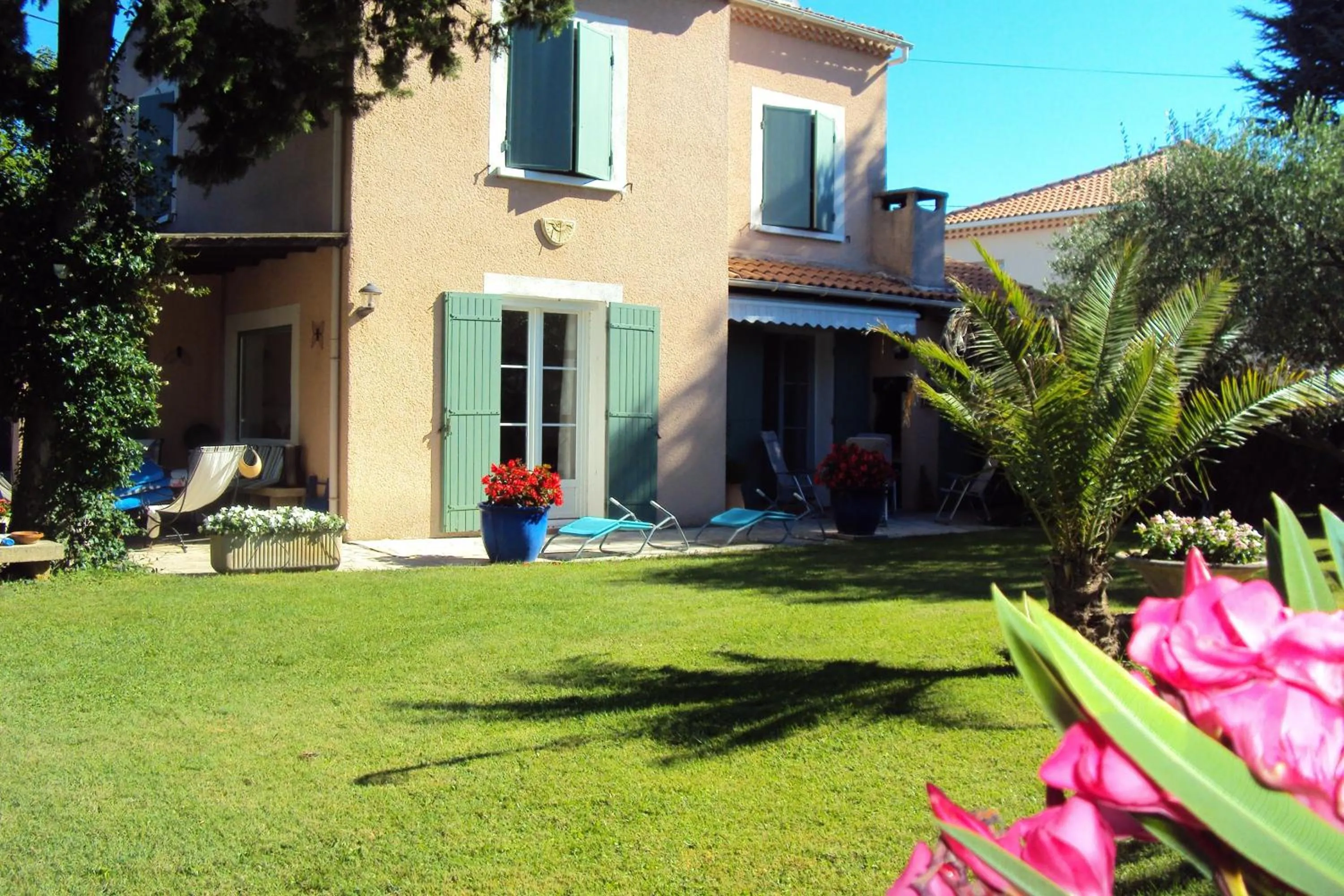 Maison chaleureuse à Orange avec piscine privée