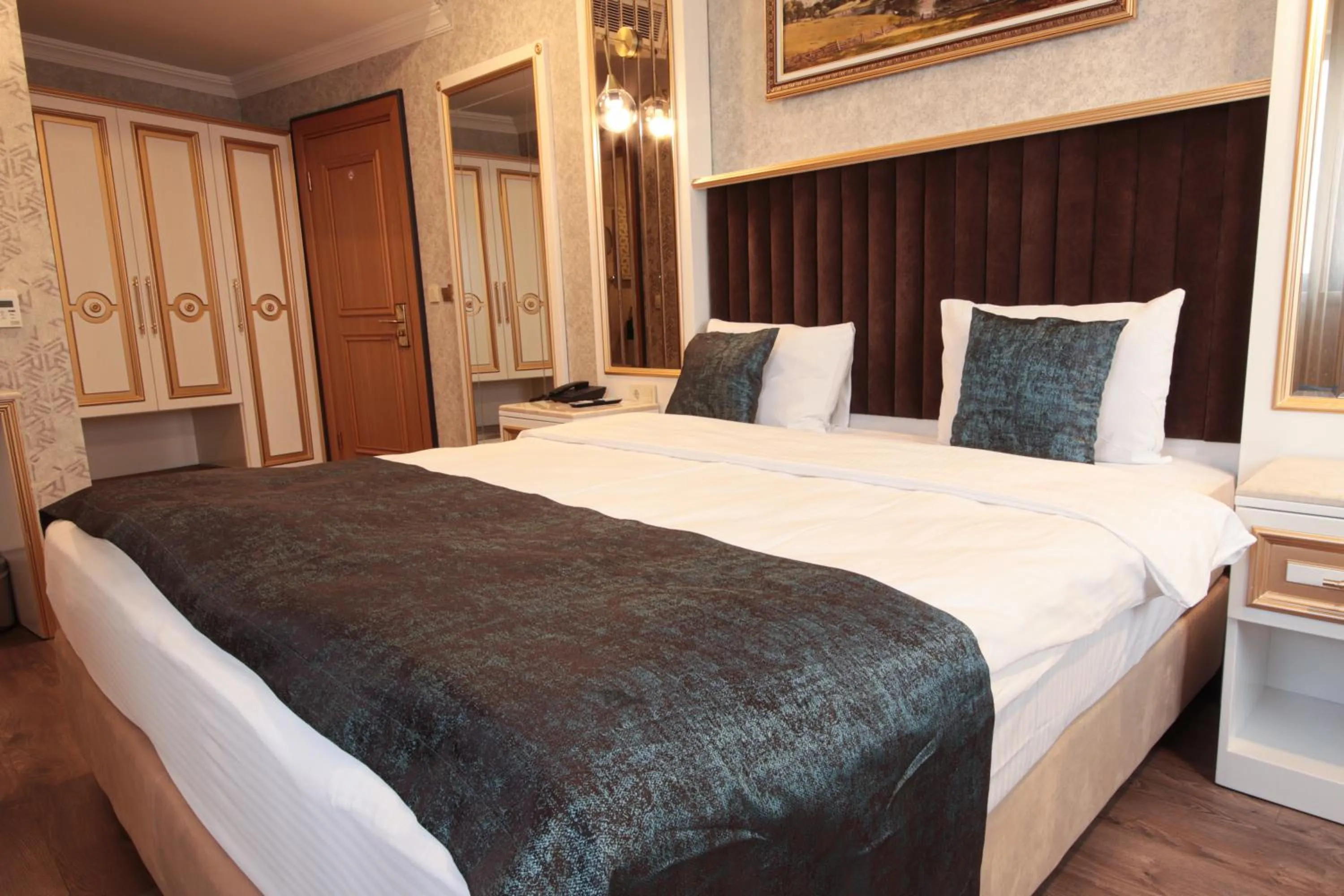 Bed in Vivaldi Park Hotel