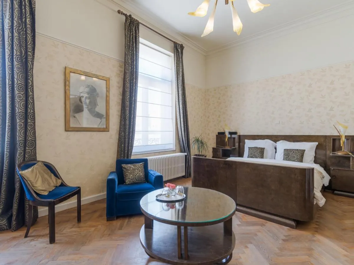 Seating area in Hotel Dufays