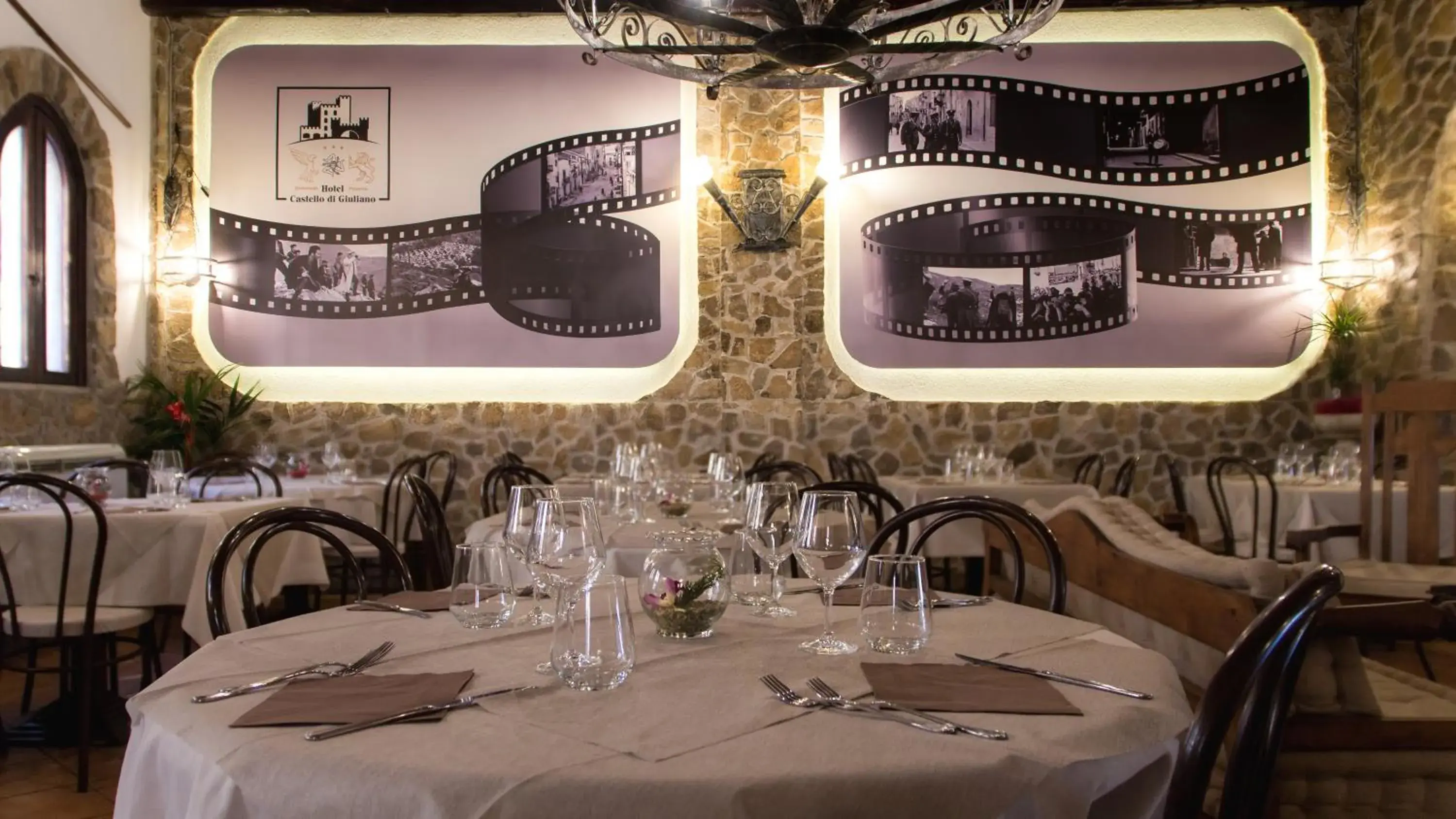 Restaurant/places to eat in Hotel Castello di Giuliano Restaurant/places to eat in Hotel Castello di Giuliano