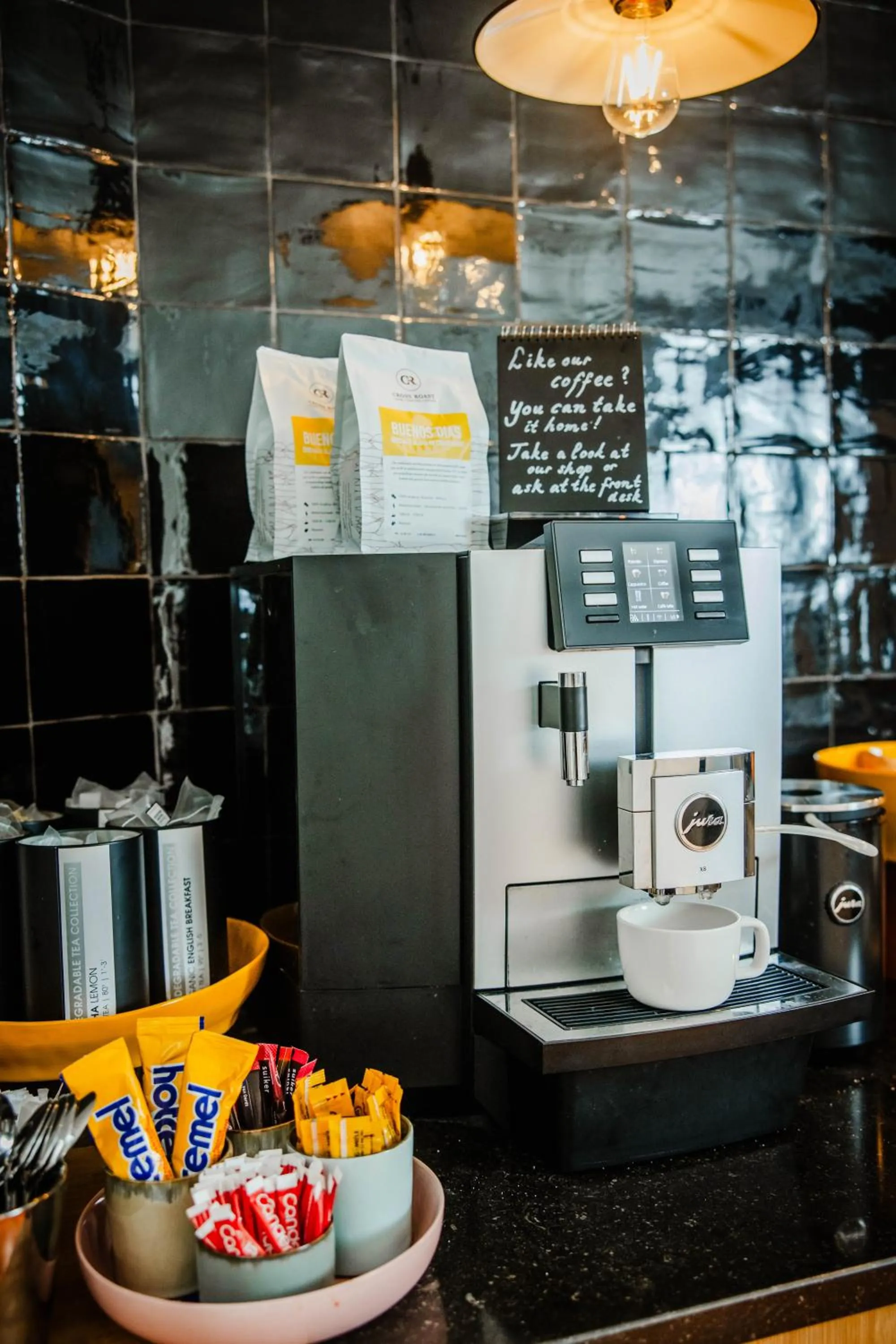 Coffee/tea facilities in Boutique hotel Maison Emile