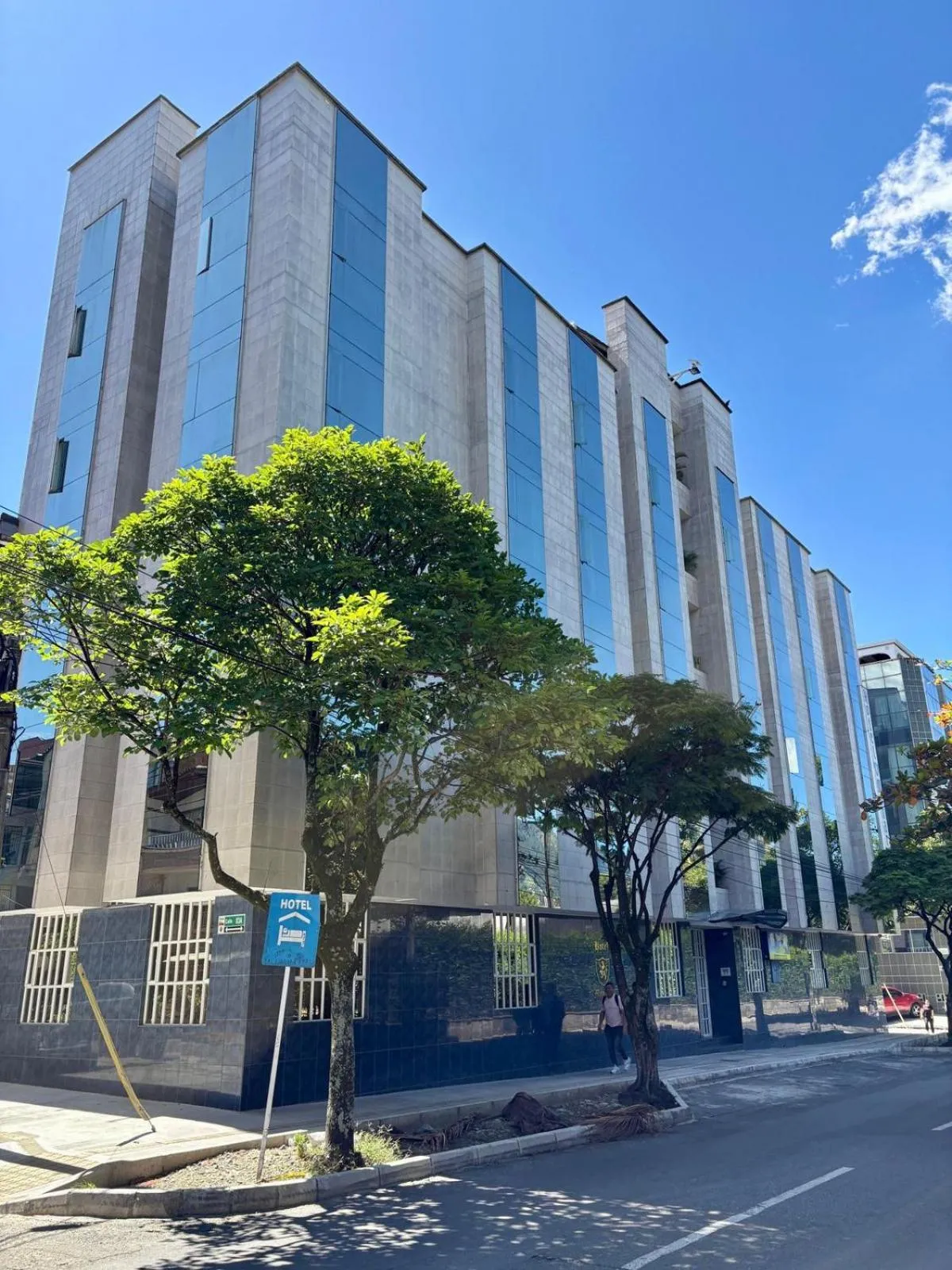 Facade/entrance in Hotel Monarca
