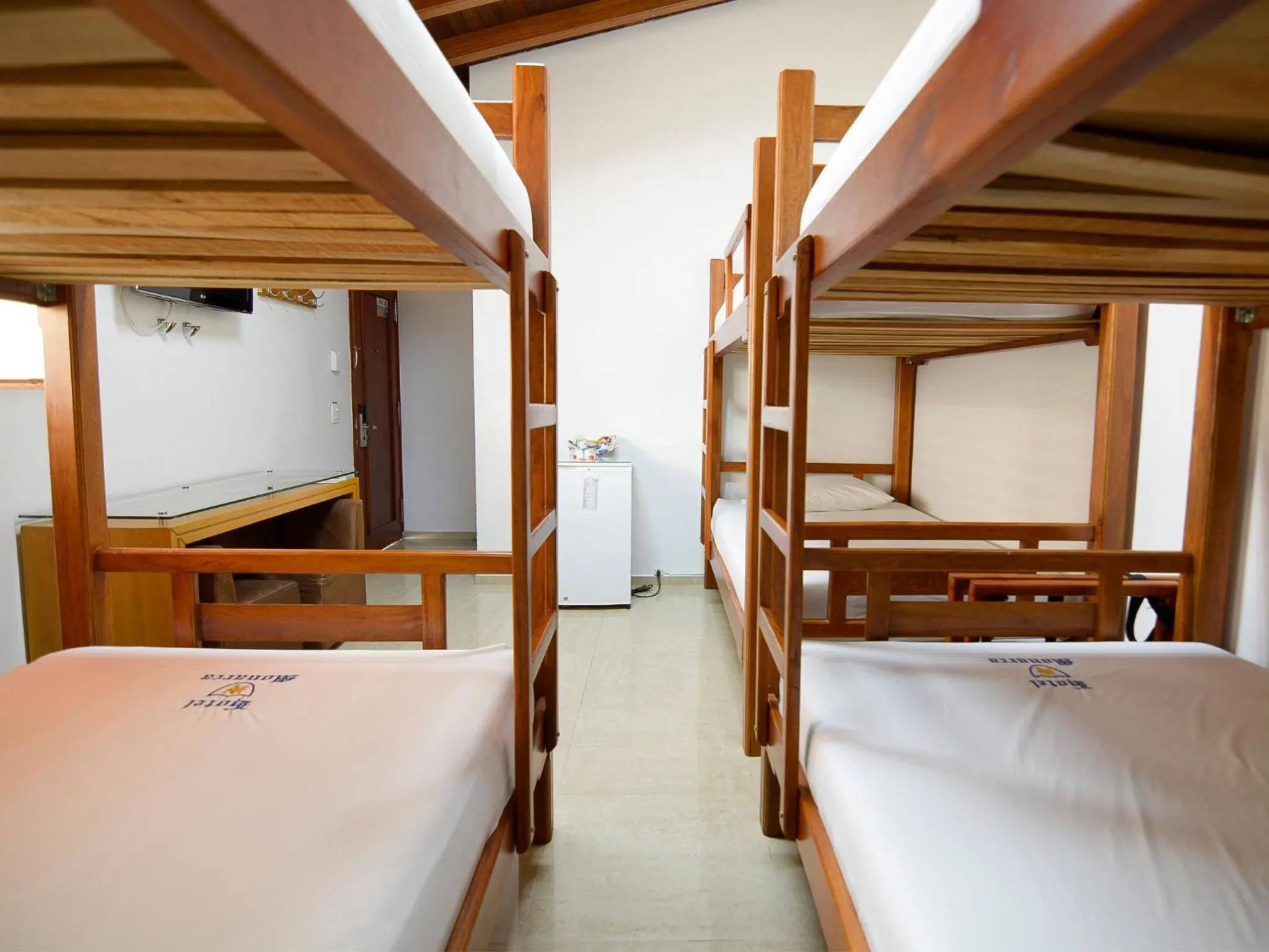Bedroom, Bed in Hotel Monarca