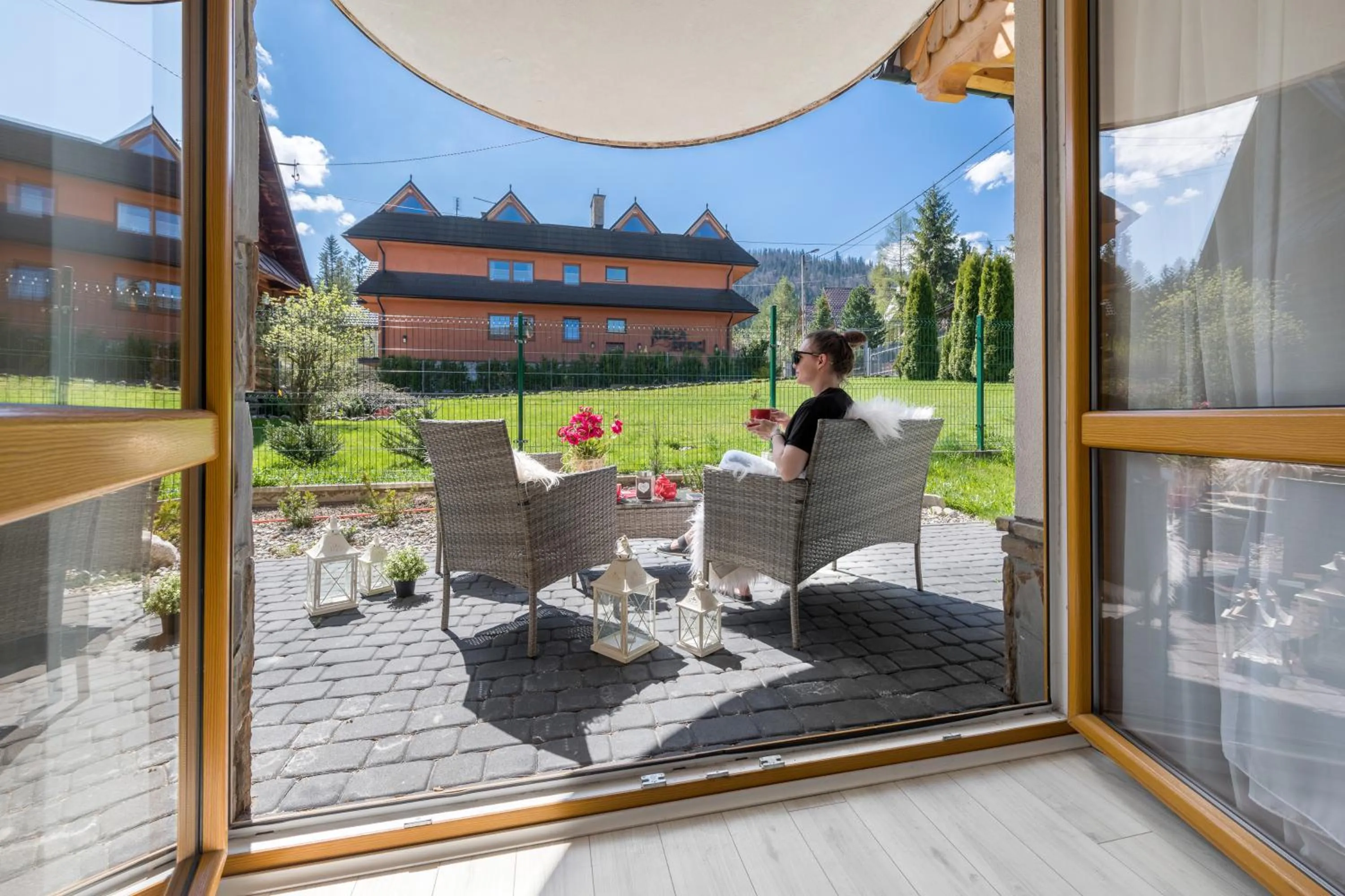 Property building in Bory6a Apartamenty & Free Parking