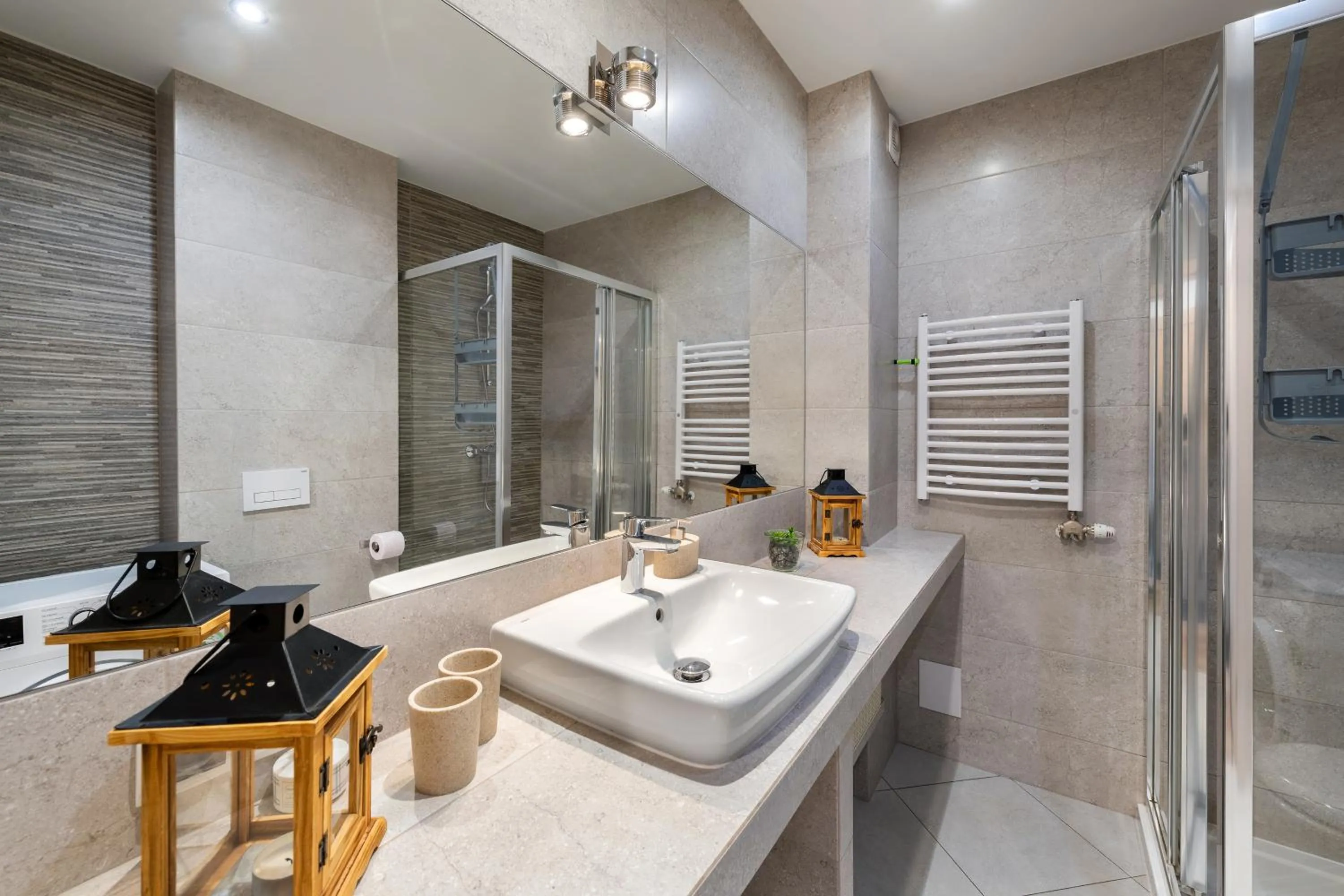 Shower in Bory6a Apartamenty & Free Parking