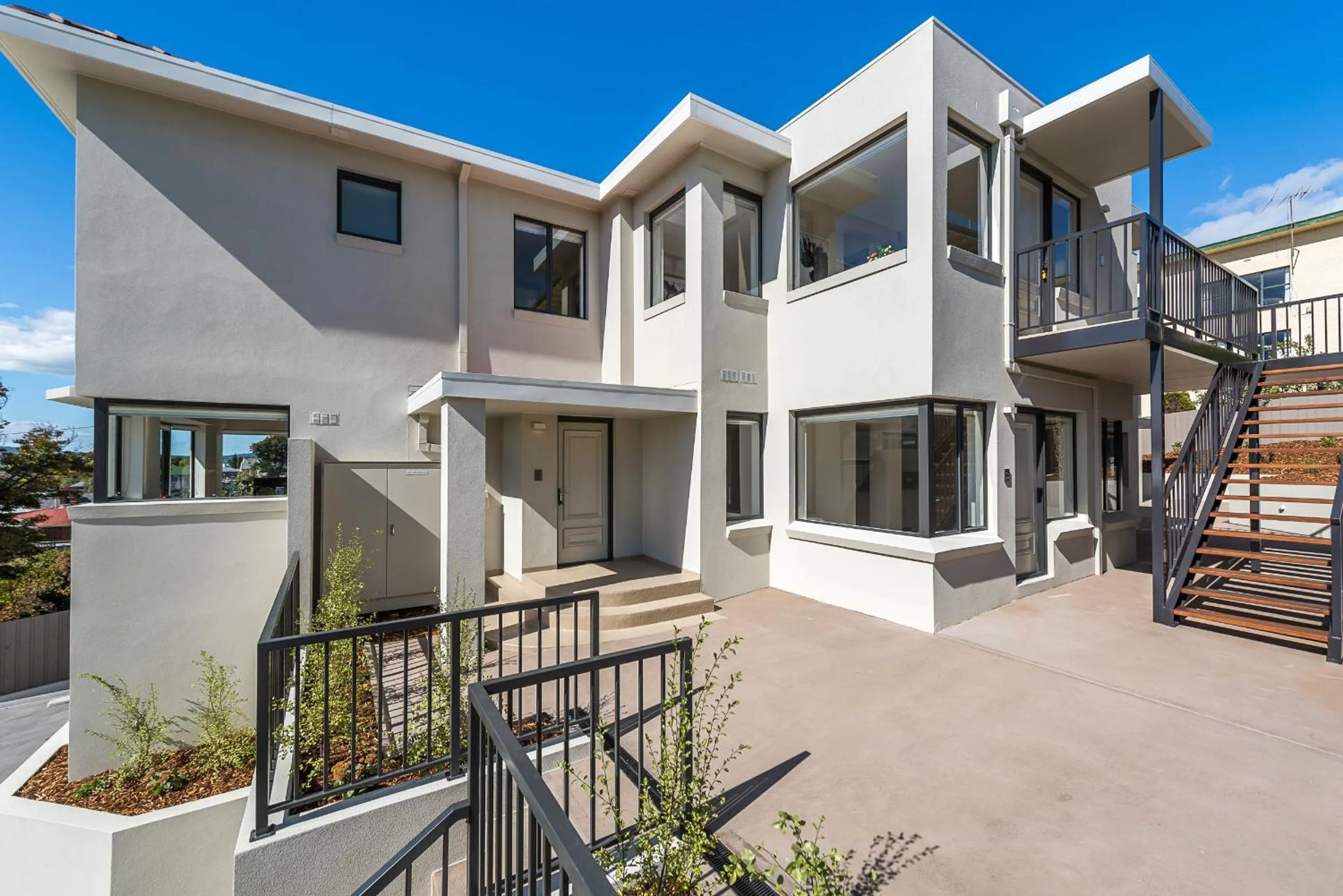 Facade/entrance in 110 Hampden Apartments