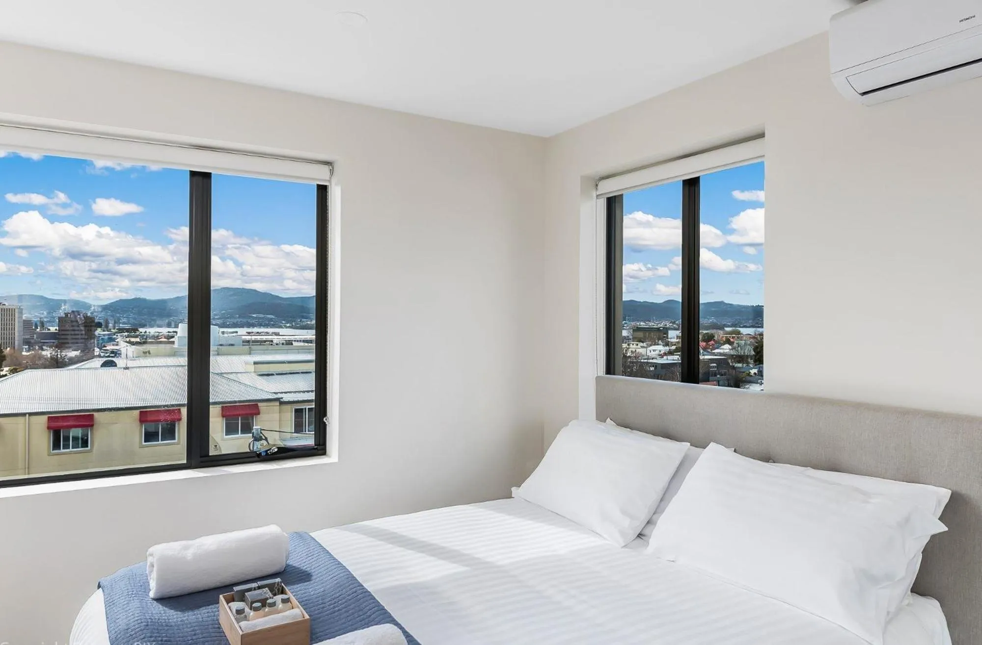 Bedroom, Bed in 110 Hampden Apartments