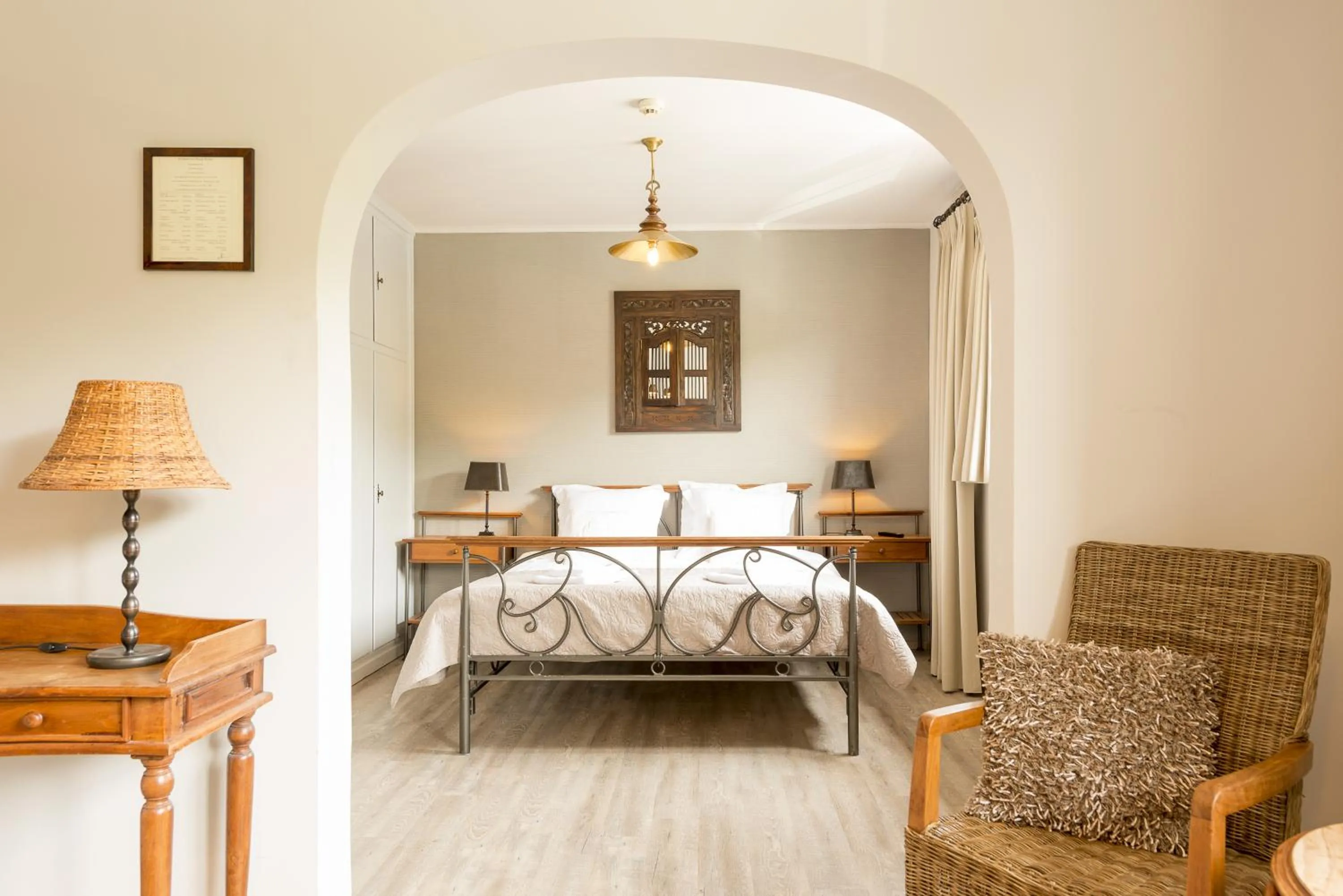 Photo of the whole room, Bed in Charmehotel Klokkenhof