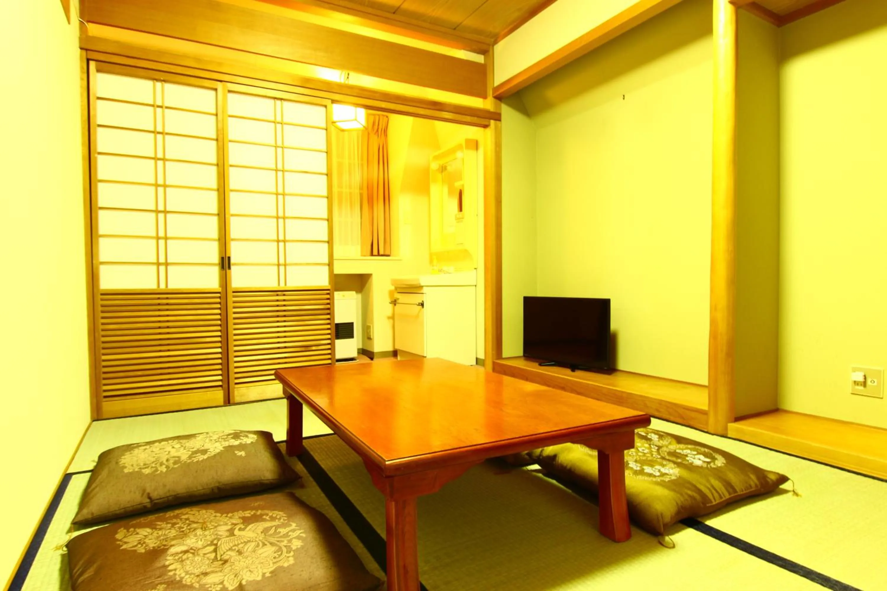 Photo of the whole room in Hotel Utopia