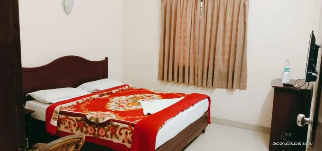 Bedroom, Bed in Jays Inn