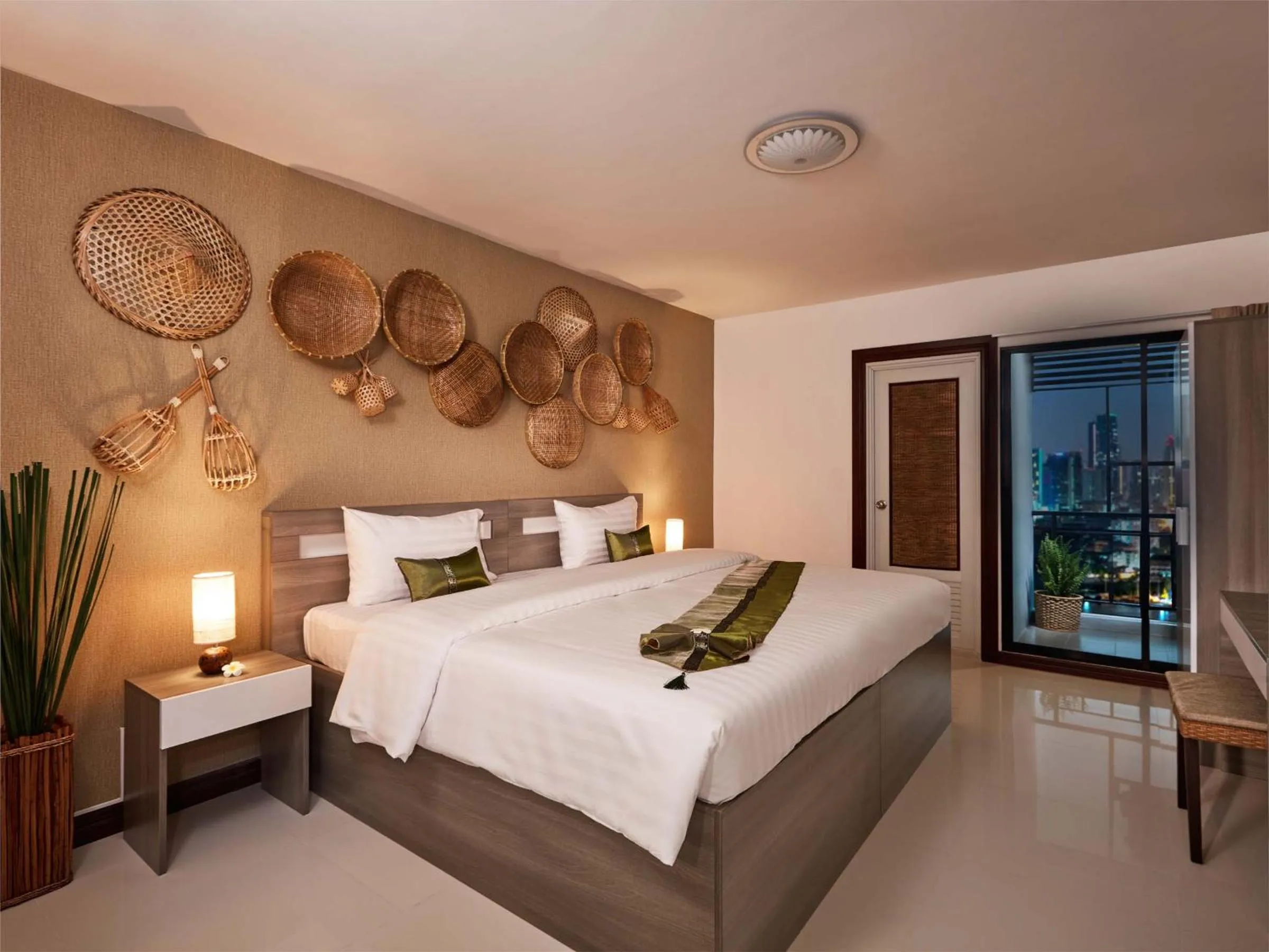 Night, Bed in Baan Thai Boutique