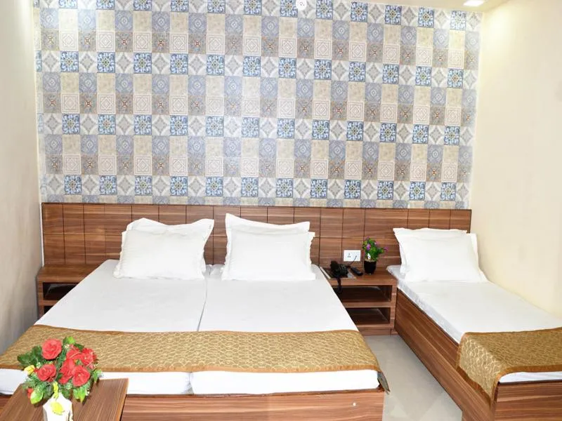 Bed in HOTEL ATA INN AND RESTAURANT (20 Mtrs from Dargah), Ajmer