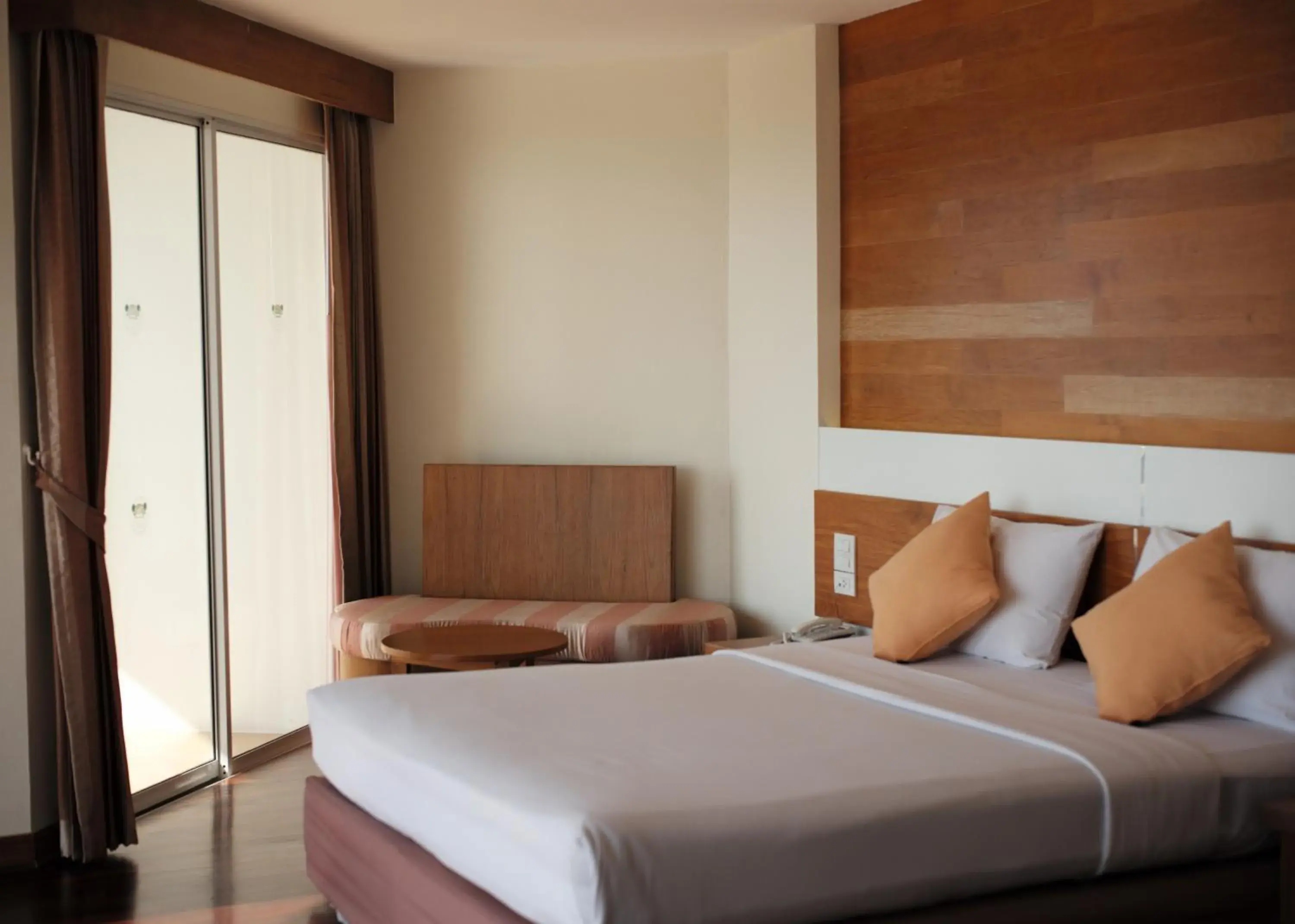 Bedroom, Bed in Welcome Jomtien Beach Hotel Bedroom, Bed in Welcome Jomtien Beach Hotel