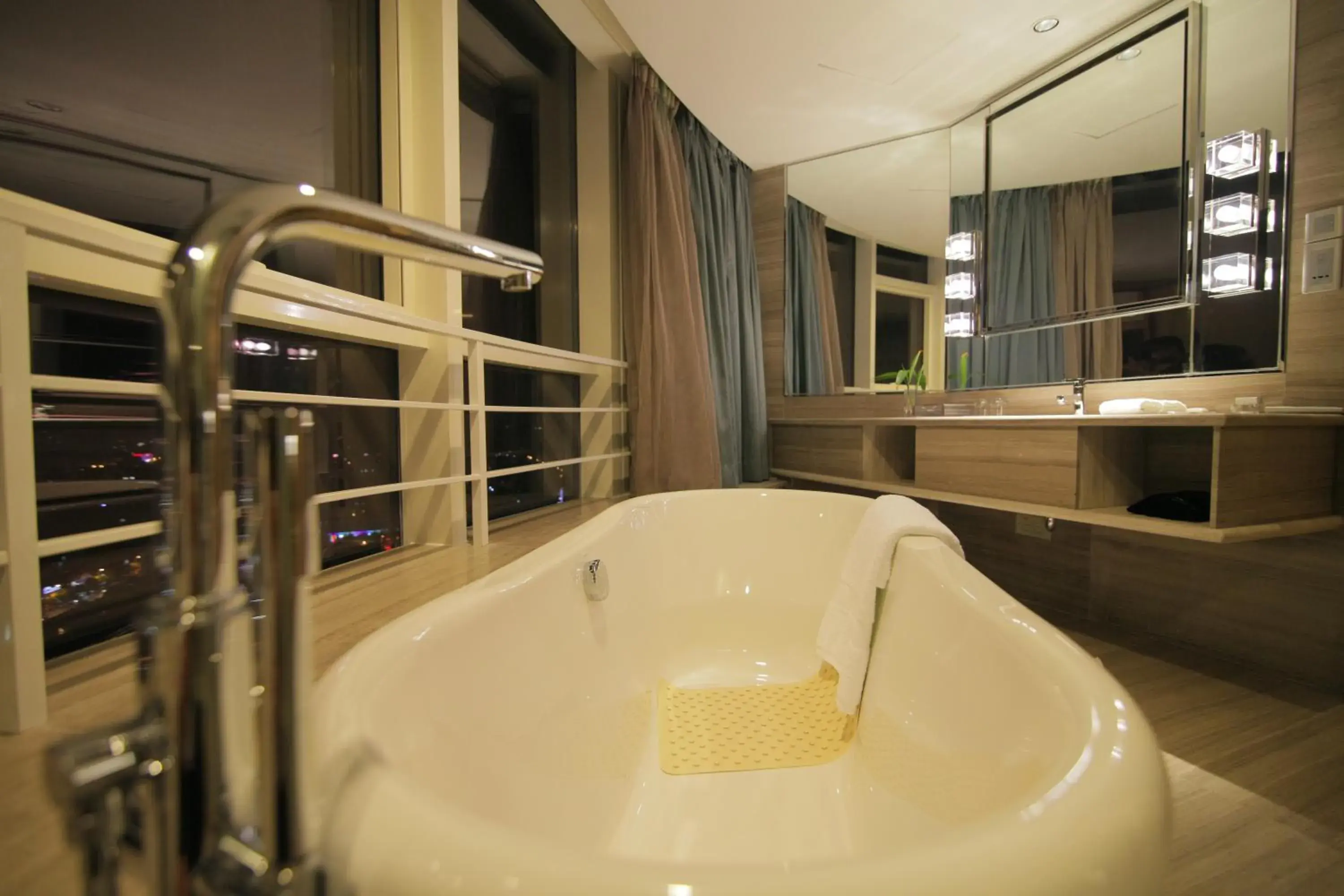 Executive Suite in Huangyan Yaoda Hotel Executive Suite in Huangyan Yaoda Hotel