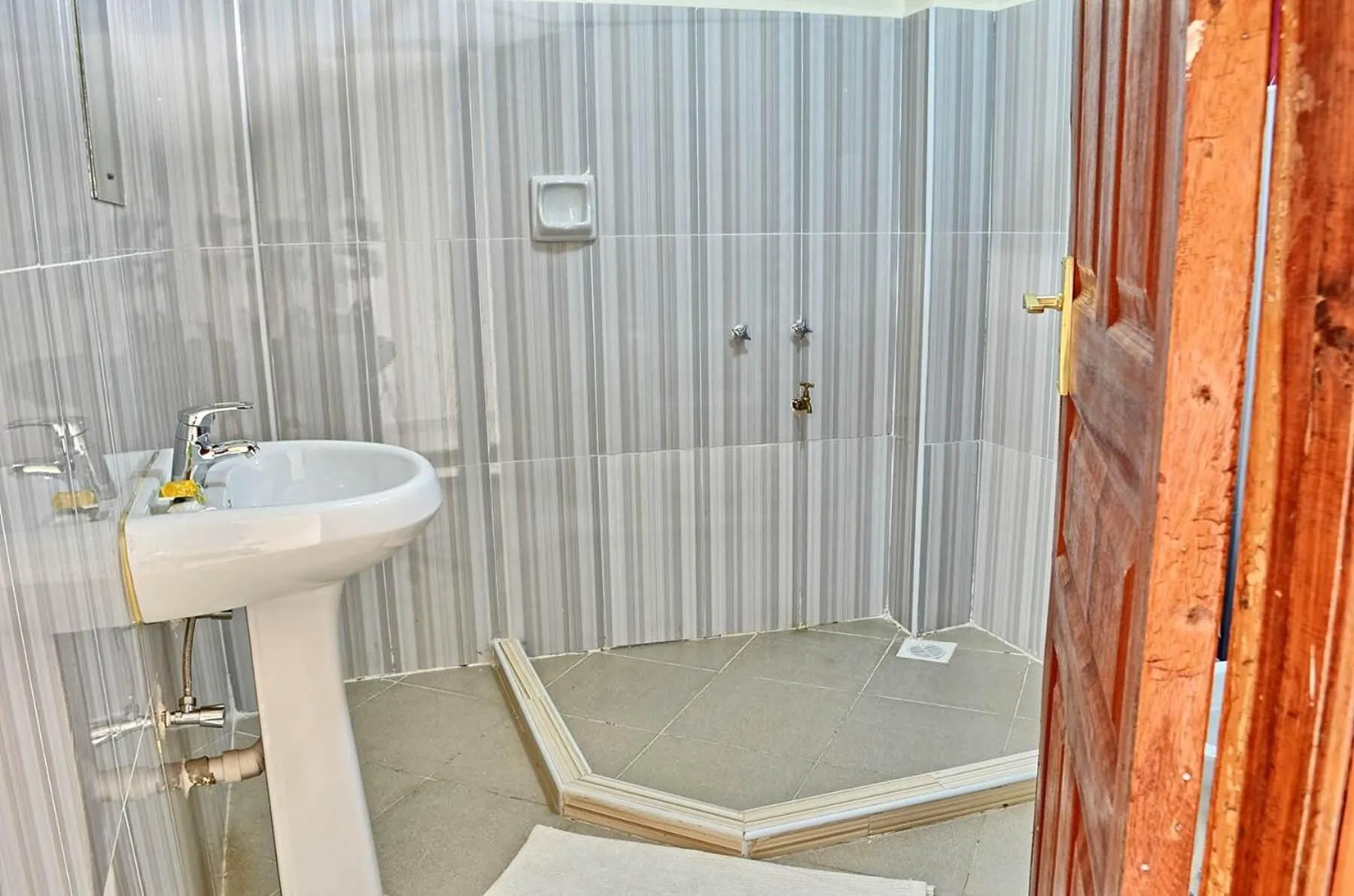 Shower in Itibo Resort