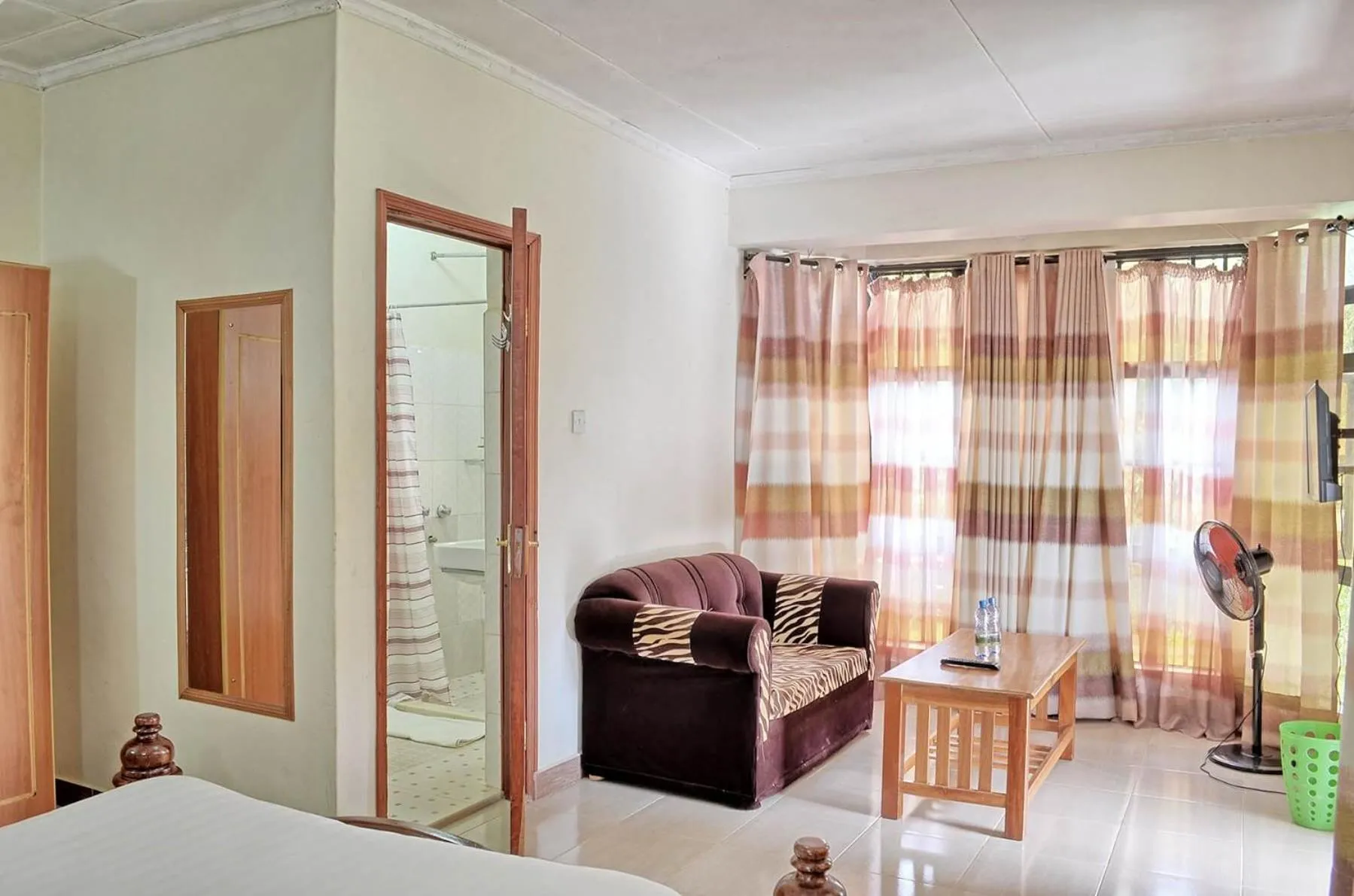 Living room, Bed in Itibo Resort