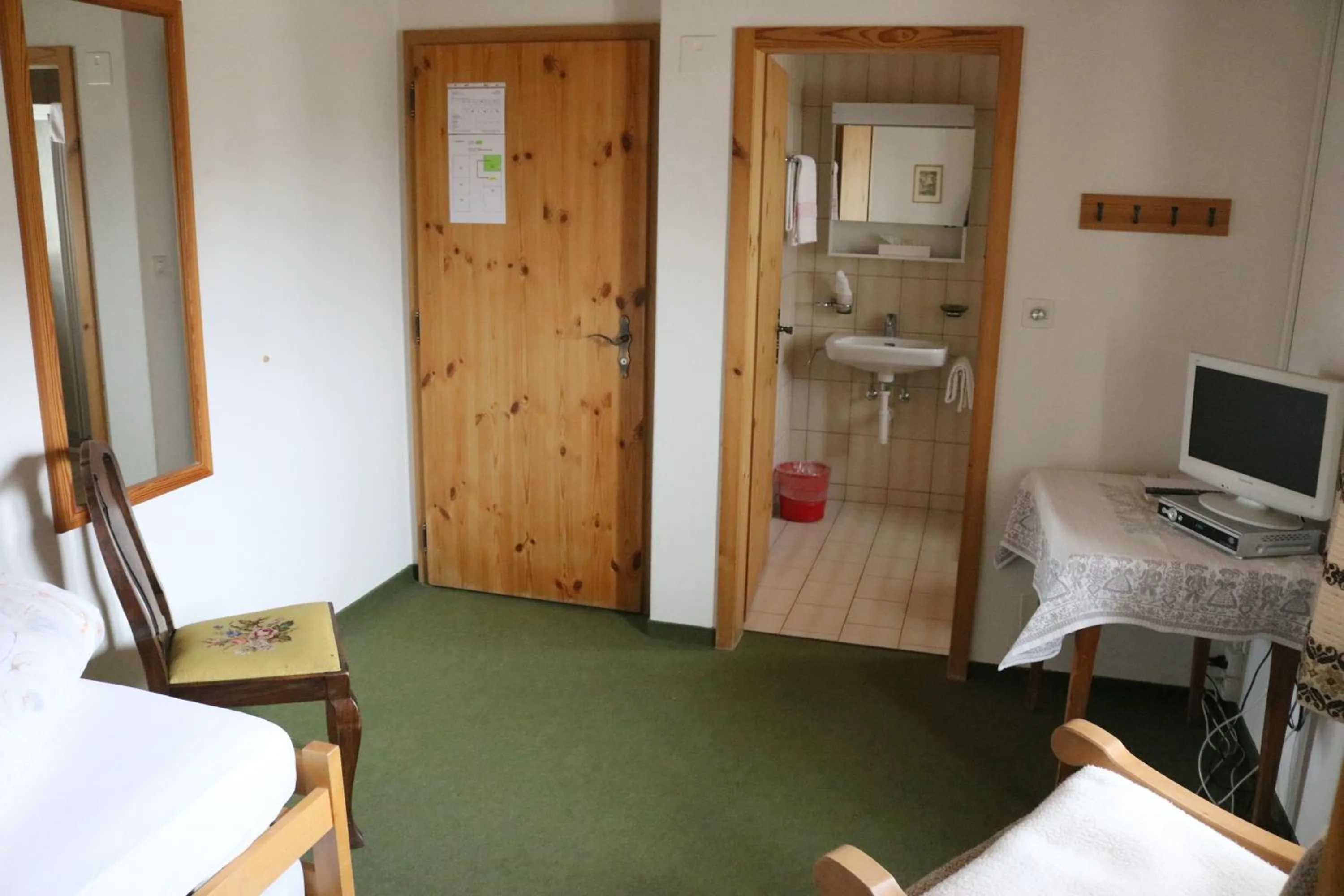 Photo of the whole room in Chasa Randulina