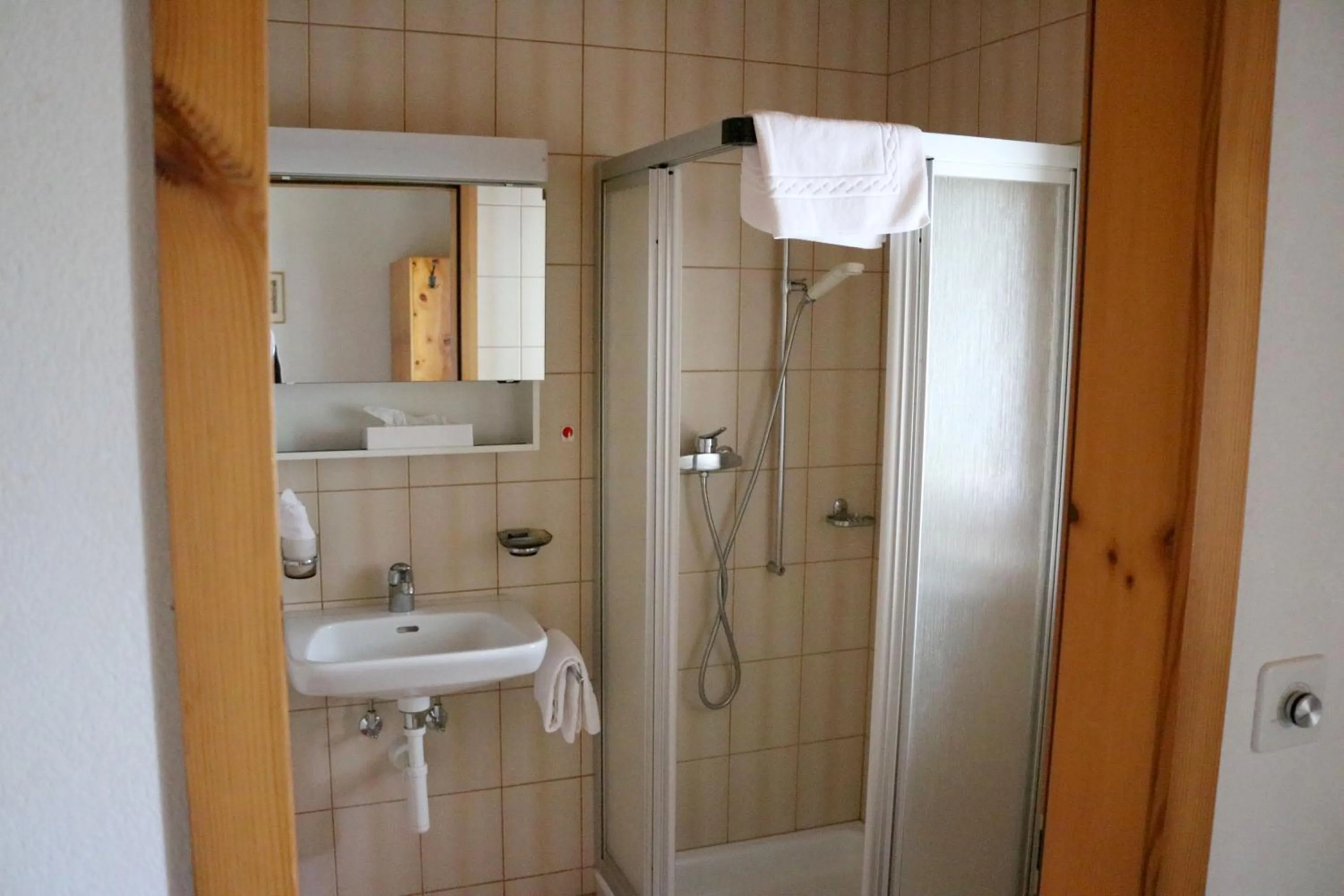 Shower in Chasa Randulina
