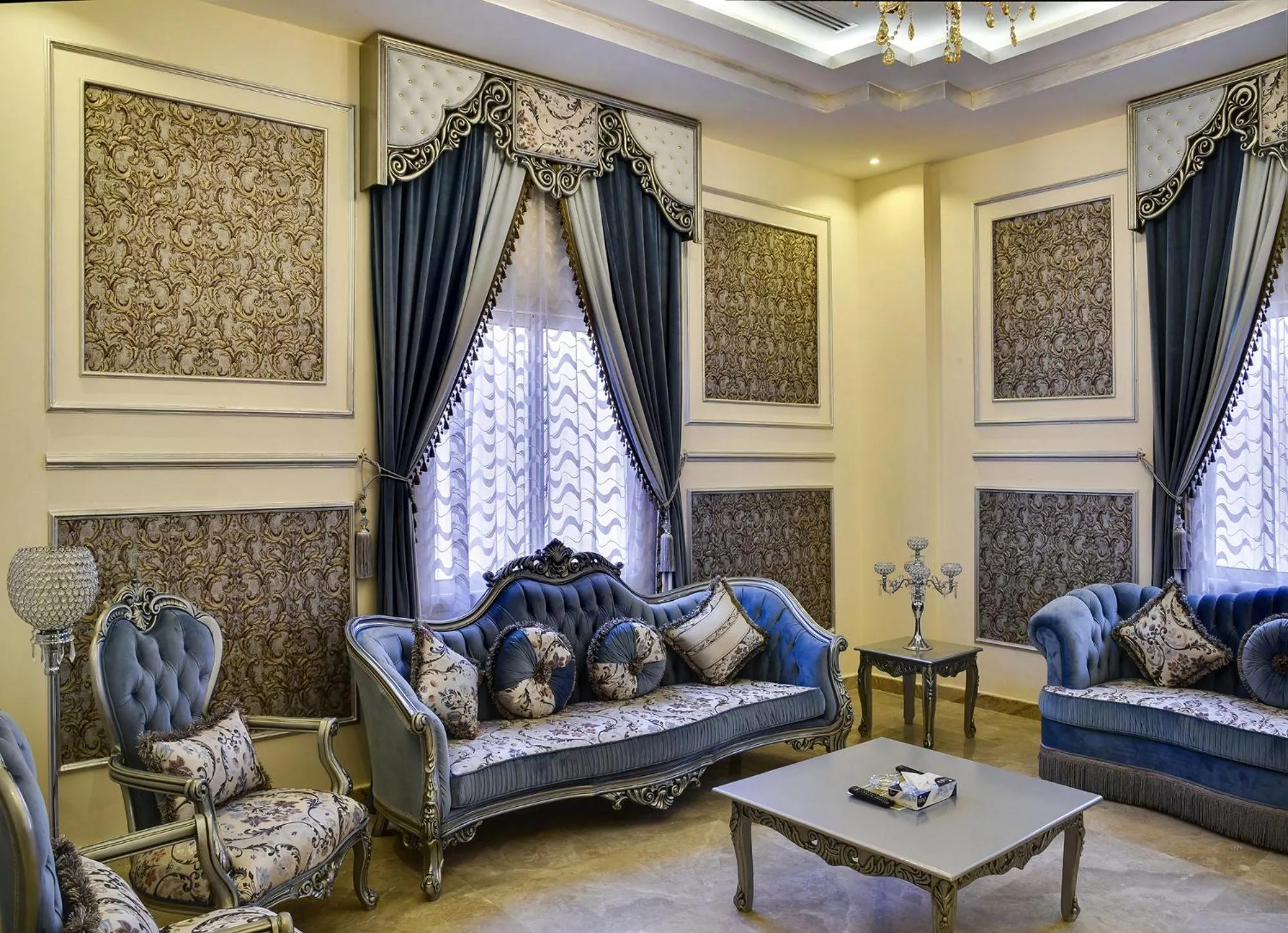 Living room in Golden Dune Hotel AlFayhaa