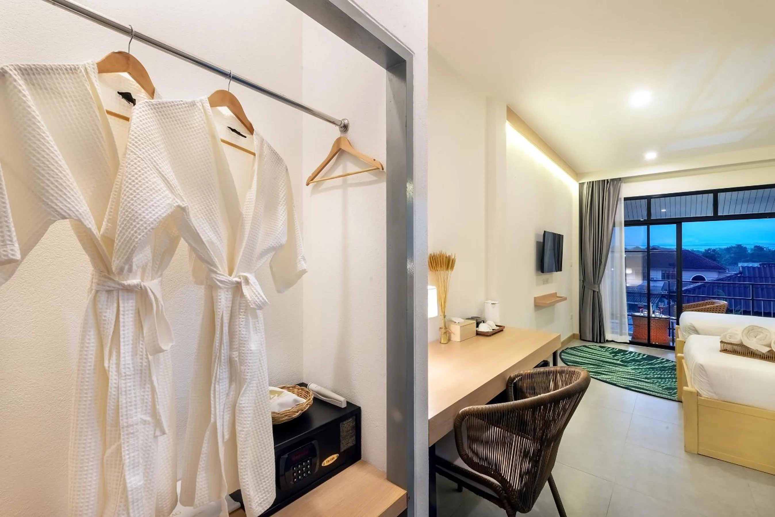 wardrobe, Bed in Ai Pai Hotel - 50m to Pai Walking Street & Night Market