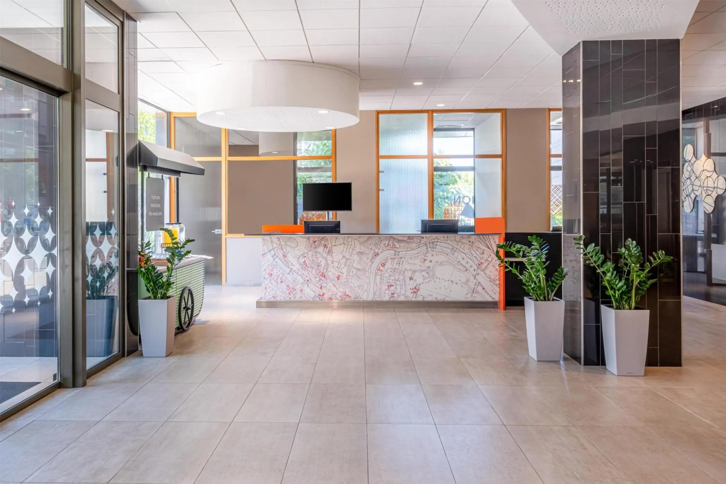 Lobby or reception in Spark by Hilton Lyon Park Saone Lobby or reception in Spark by Hilton Lyon Park Saone