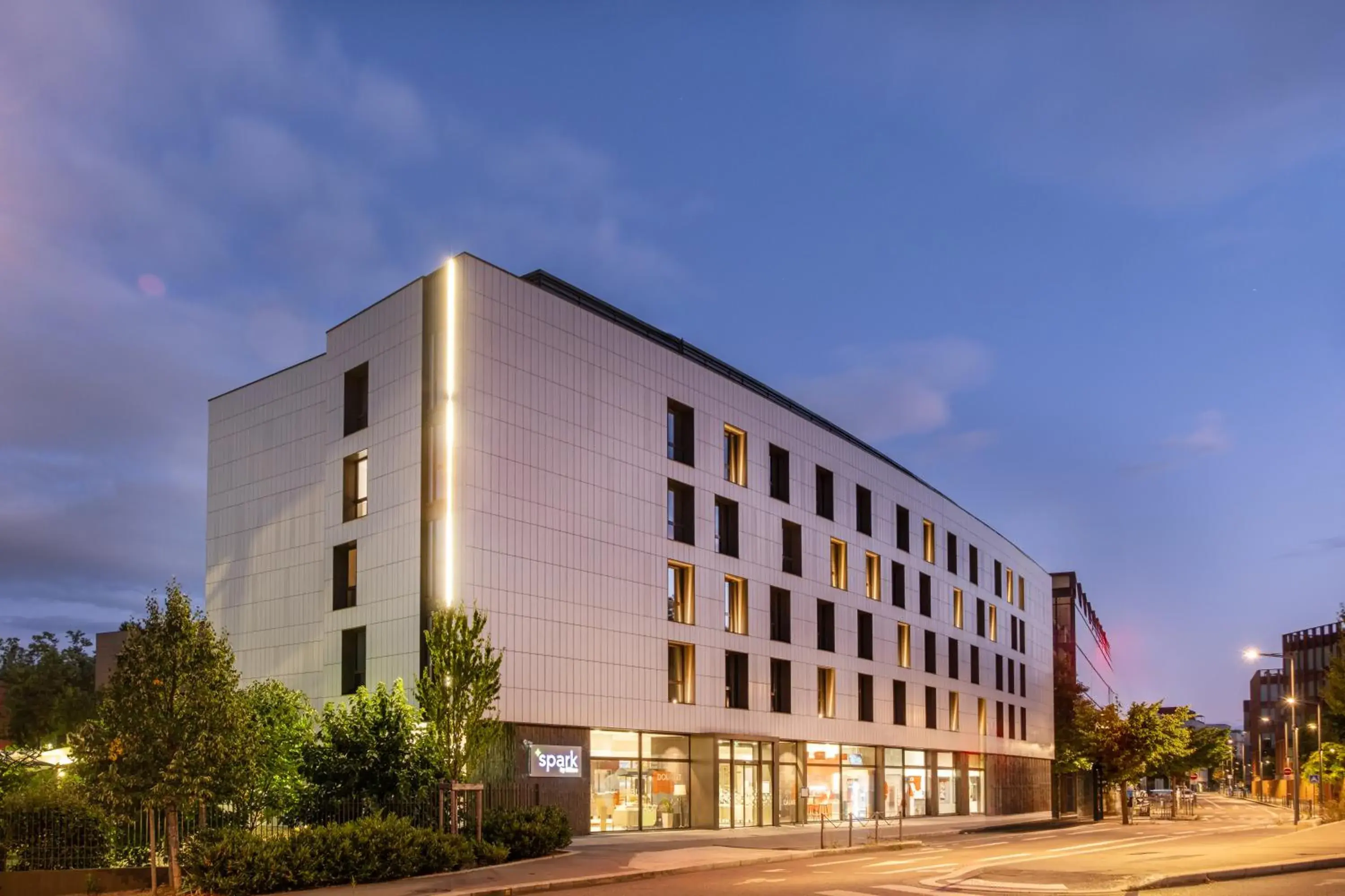 Facade/entrance in Spark by Hilton Lyon Park Saone Facade/entrance in Spark by Hilton Lyon Park Saone
