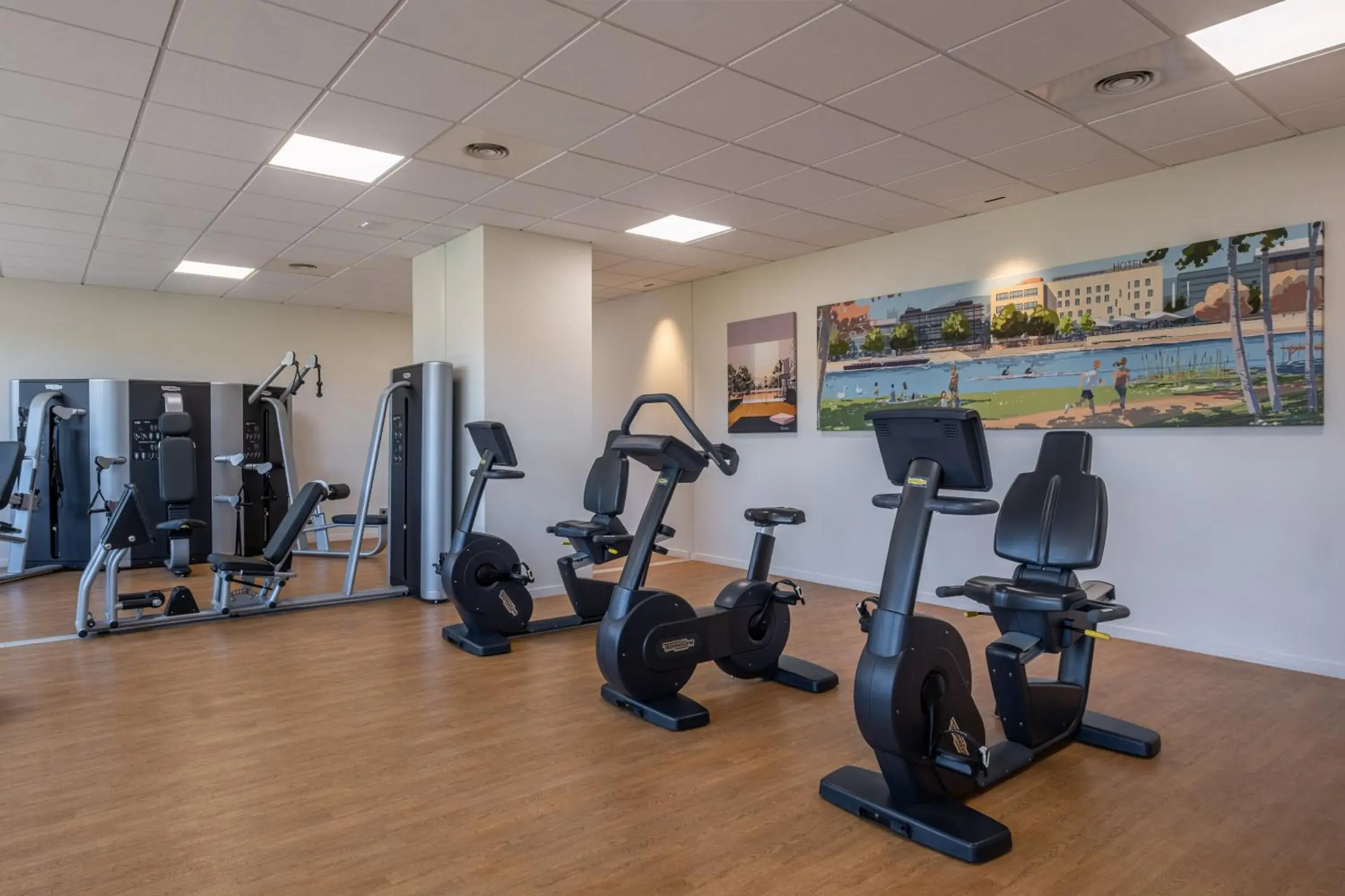 Fitness centre/facilities in Spark by Hilton Lyon Park Saone Fitness centre/facilities in Spark by Hilton Lyon Park Saone