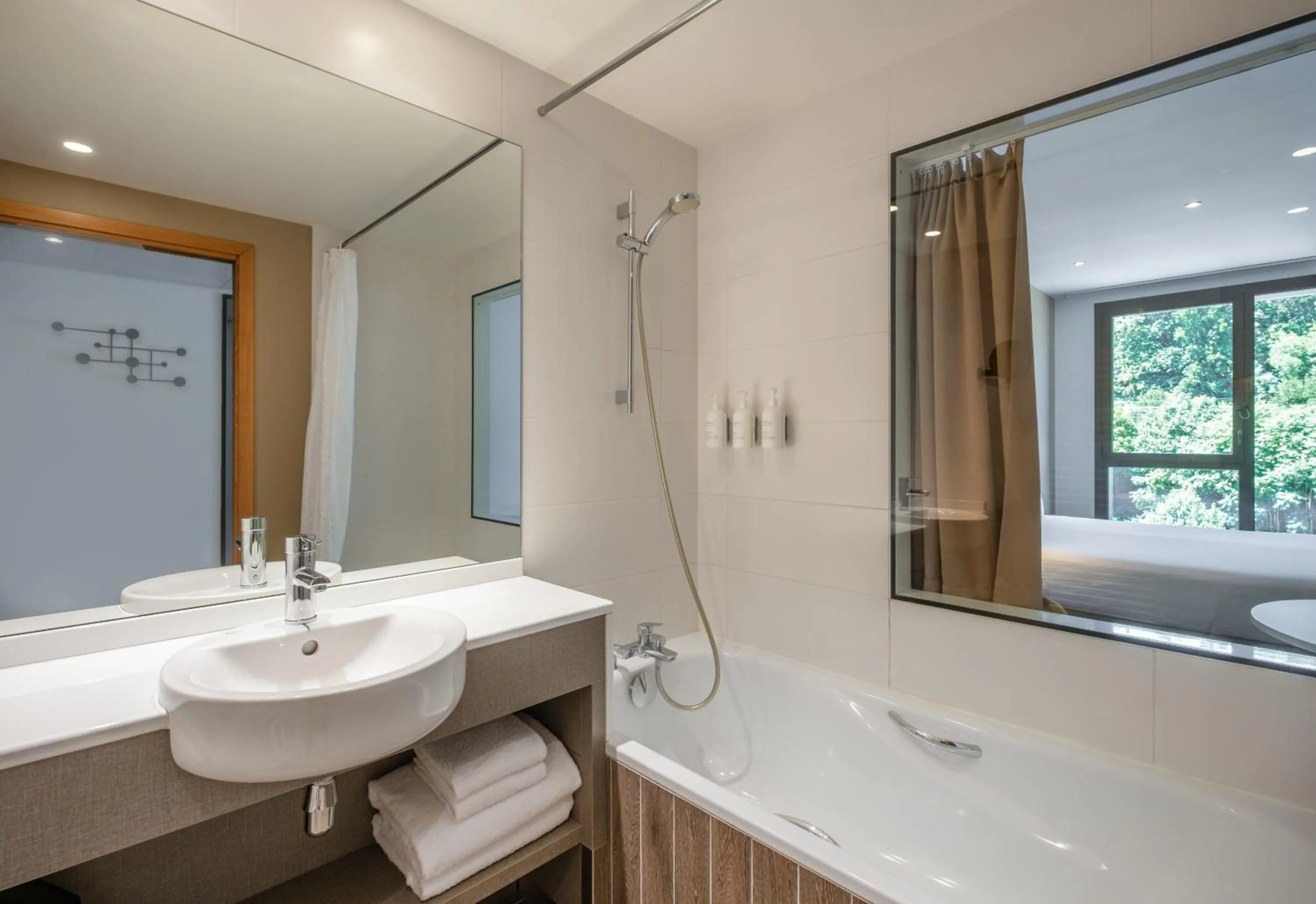 Spark by Hilton Lyon Park Saone