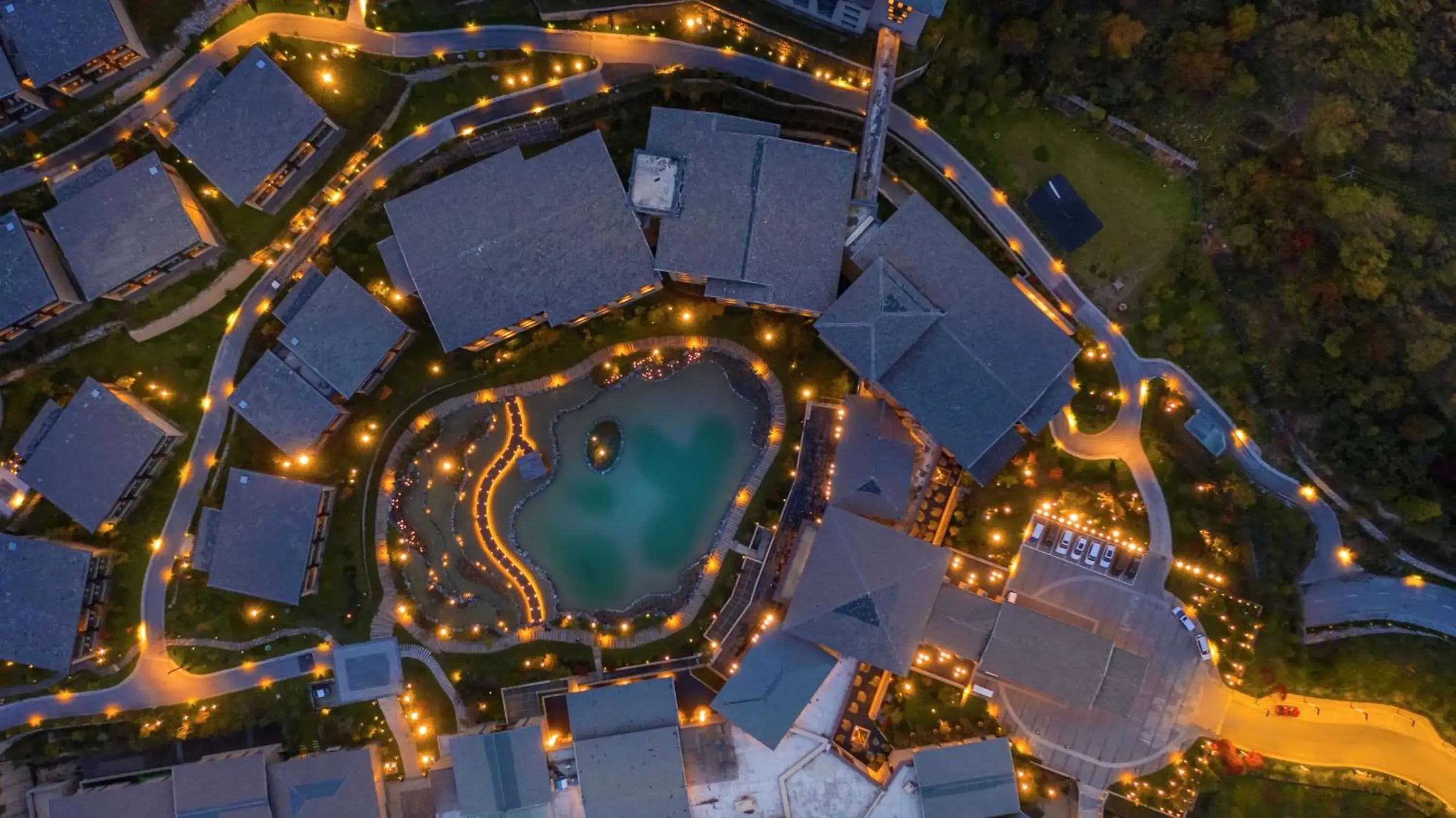 Property building in Hilton Jiuzhaigou Resort Property building in Hilton Jiuzhaigou Resort