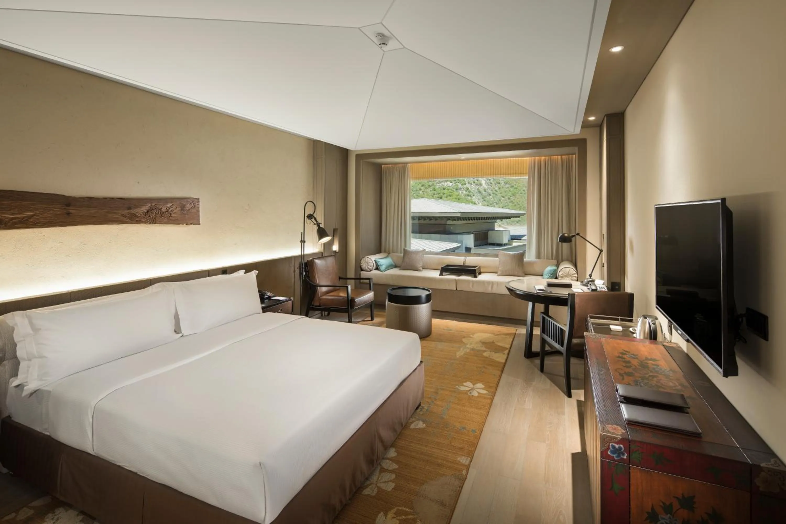 Photo of the whole room, Bed in Hilton Jiuzhaigou Resort