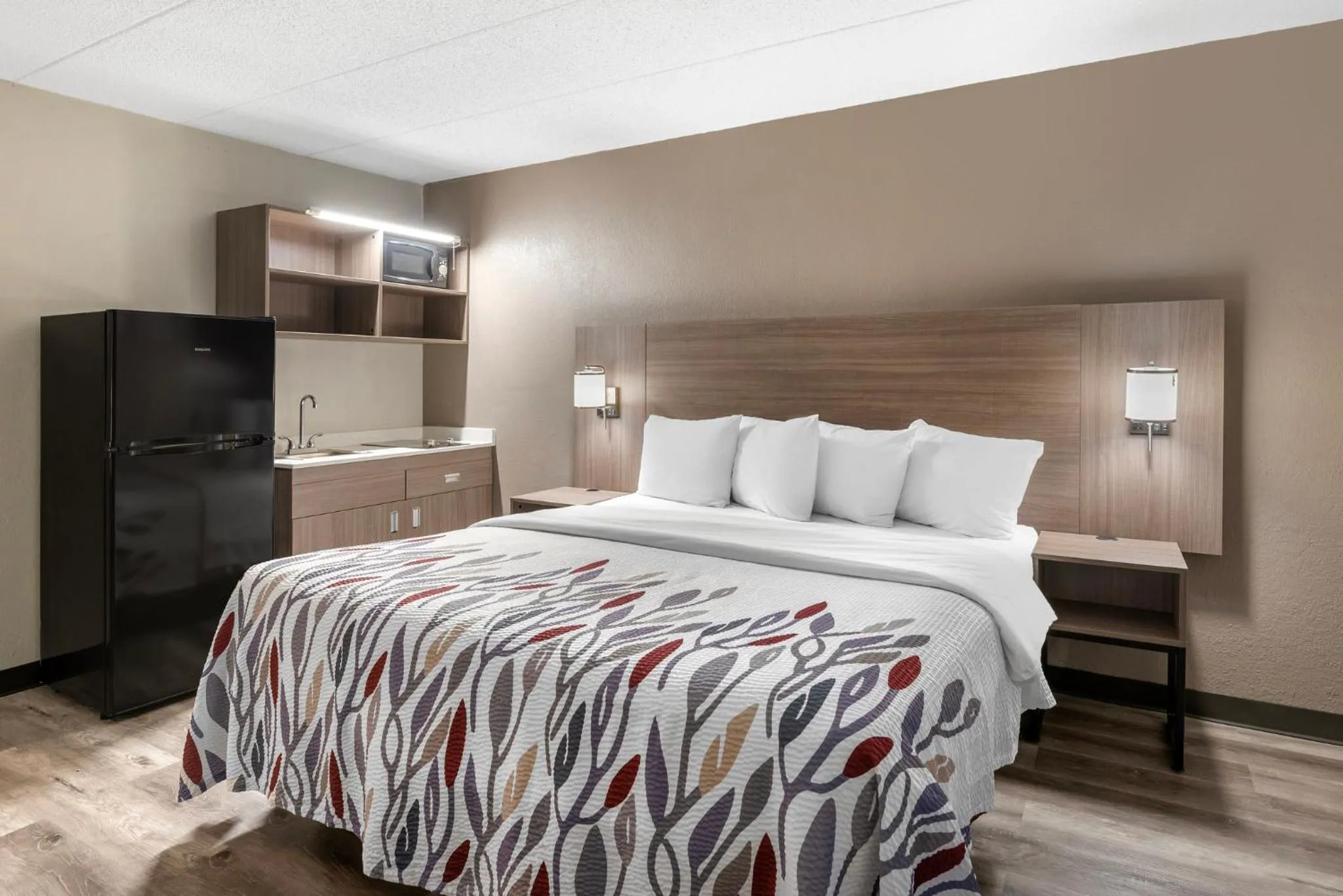 Photo of the whole room, Bed in Red Roof Inn Doswell - Kings Dominion