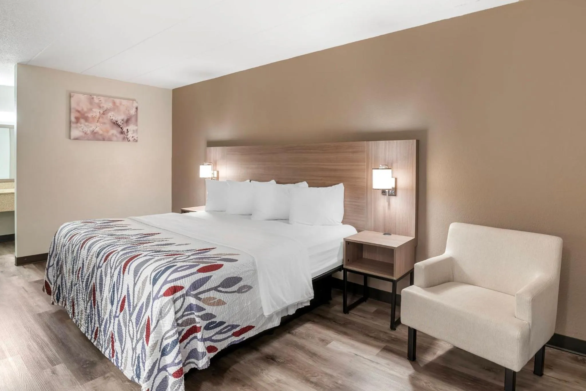 Photo of the whole room, Bed in Red Roof Inn Doswell - Kings Dominion