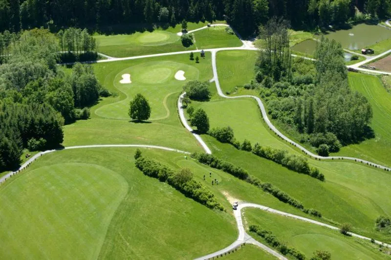 Golfcourse in Kunstcafe Rooms